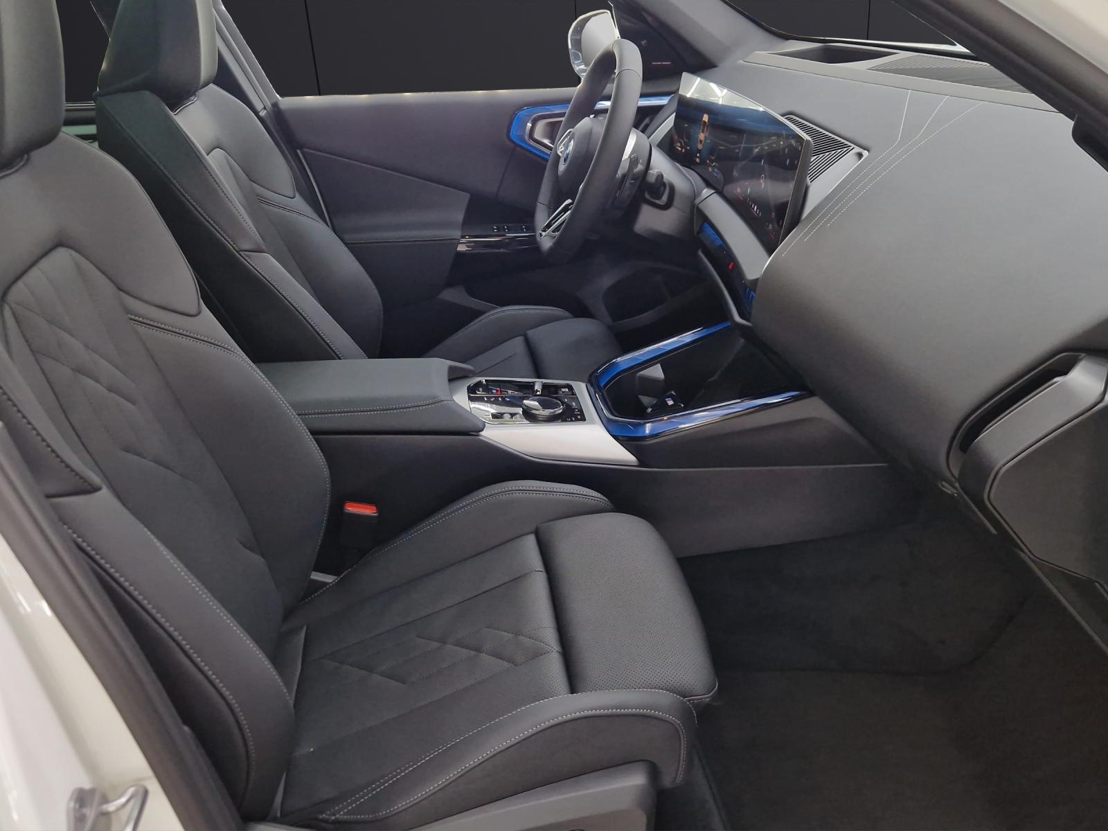 BMW X3 30e xDrive-image-14