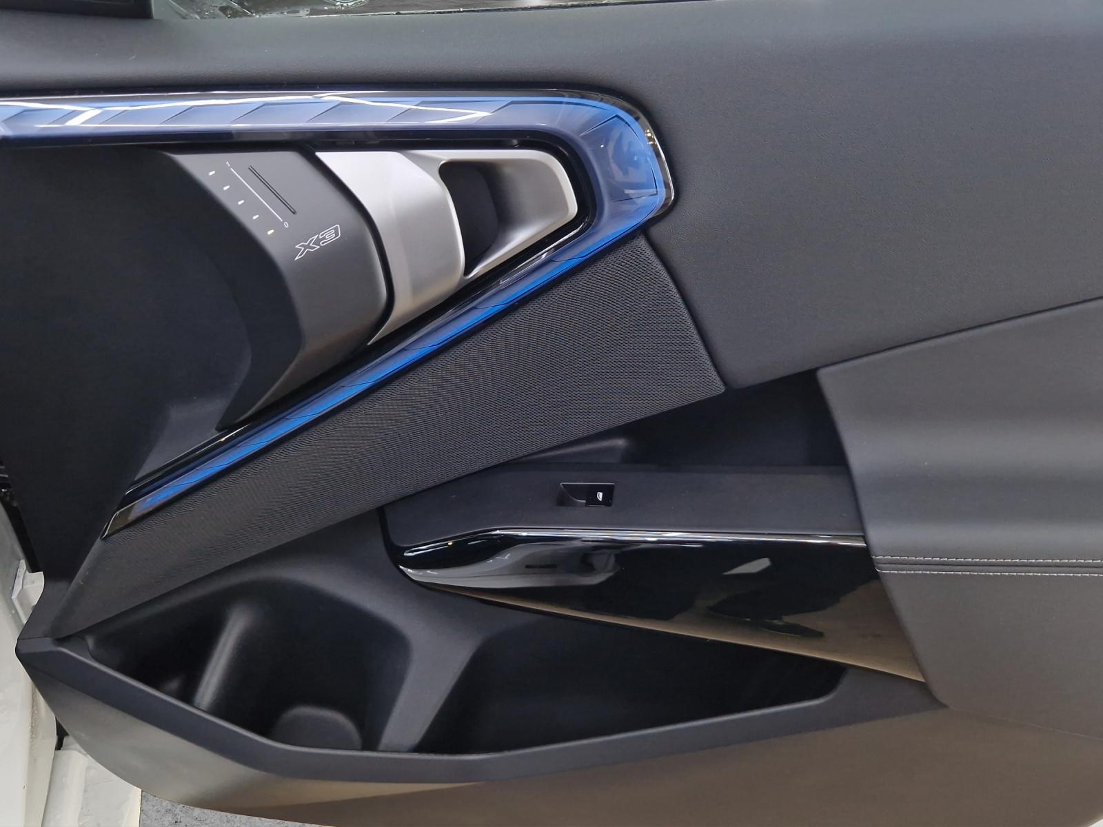 BMW X3 30e xDrive-image-15