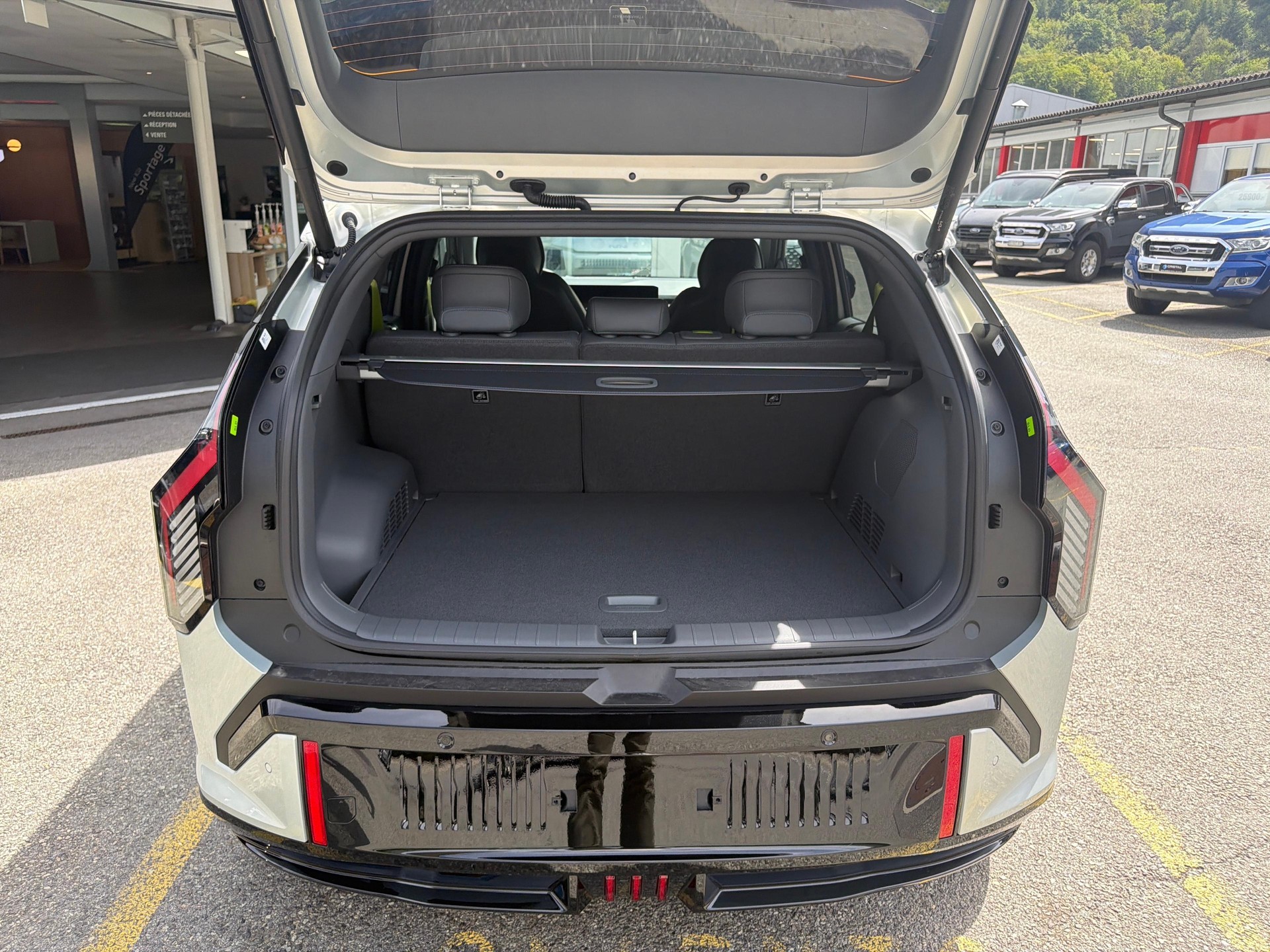 KIA EV3 81 kWh GT 4x4-image-11