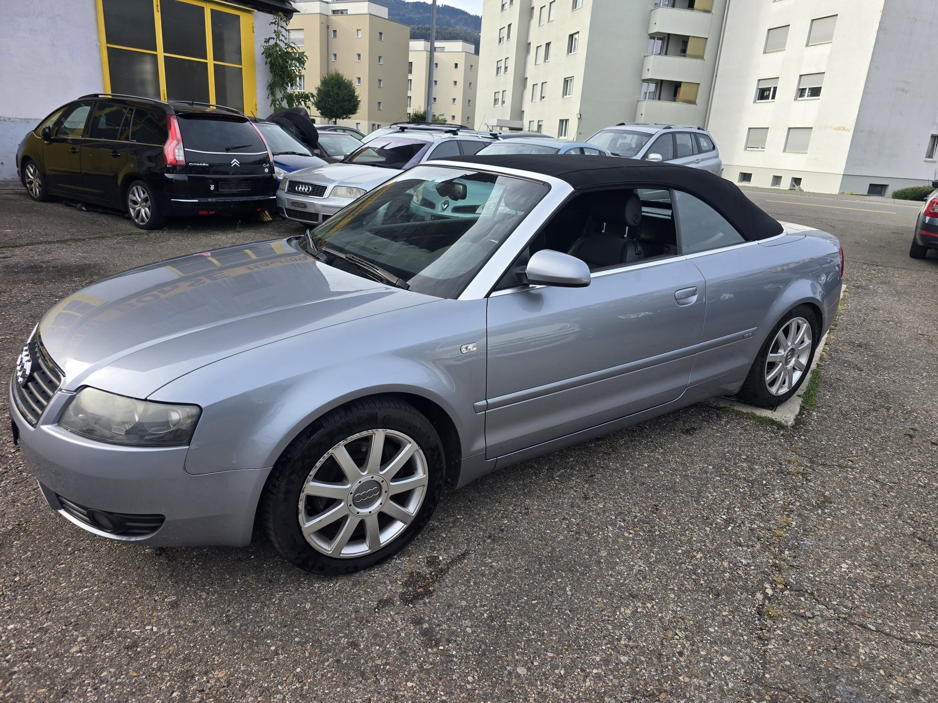 AUDI A4 Cabriolet 1.8 Turbo-image-3