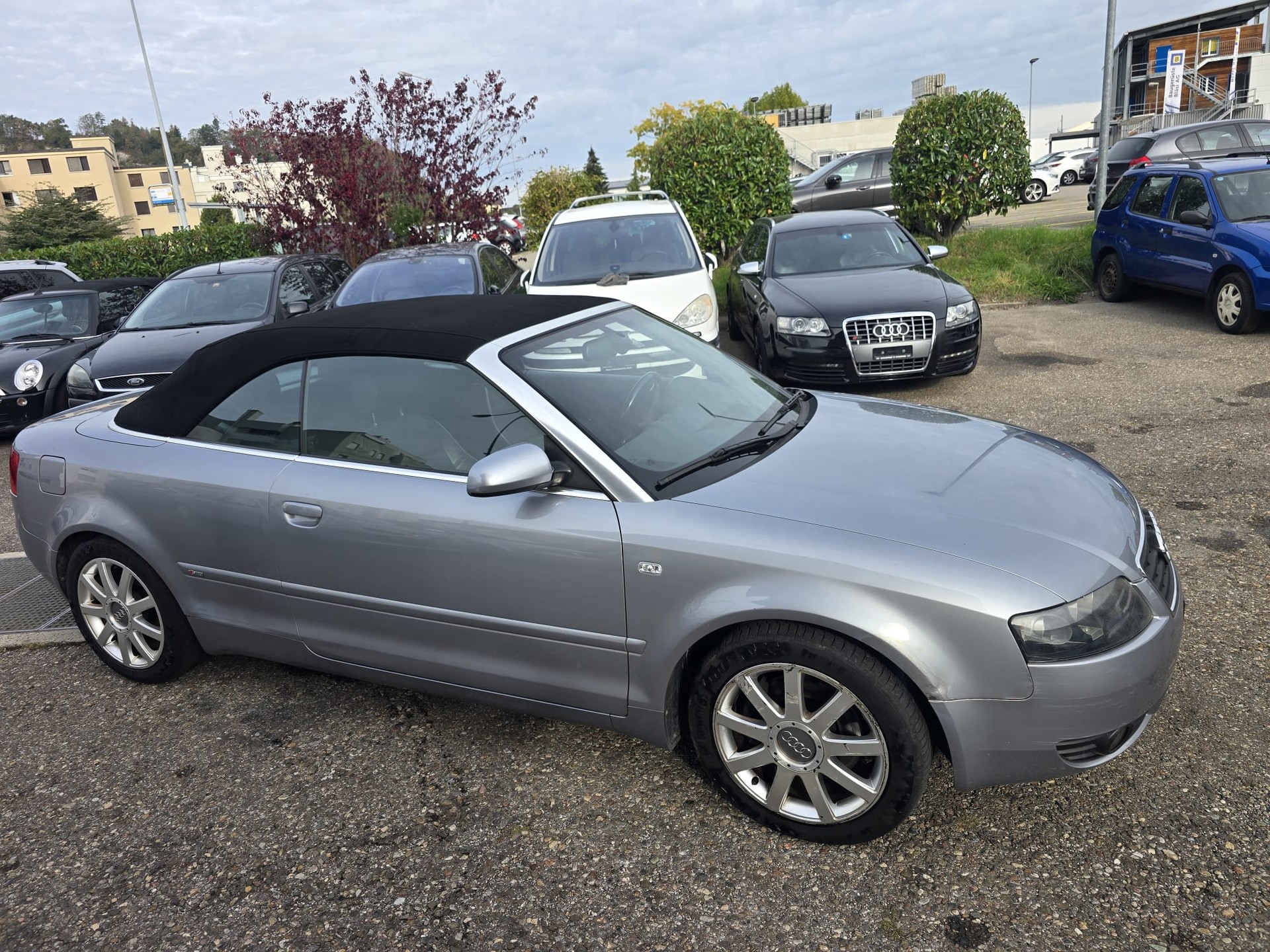 AUDI A4 Cabriolet 1.8 Turbo-image-2
