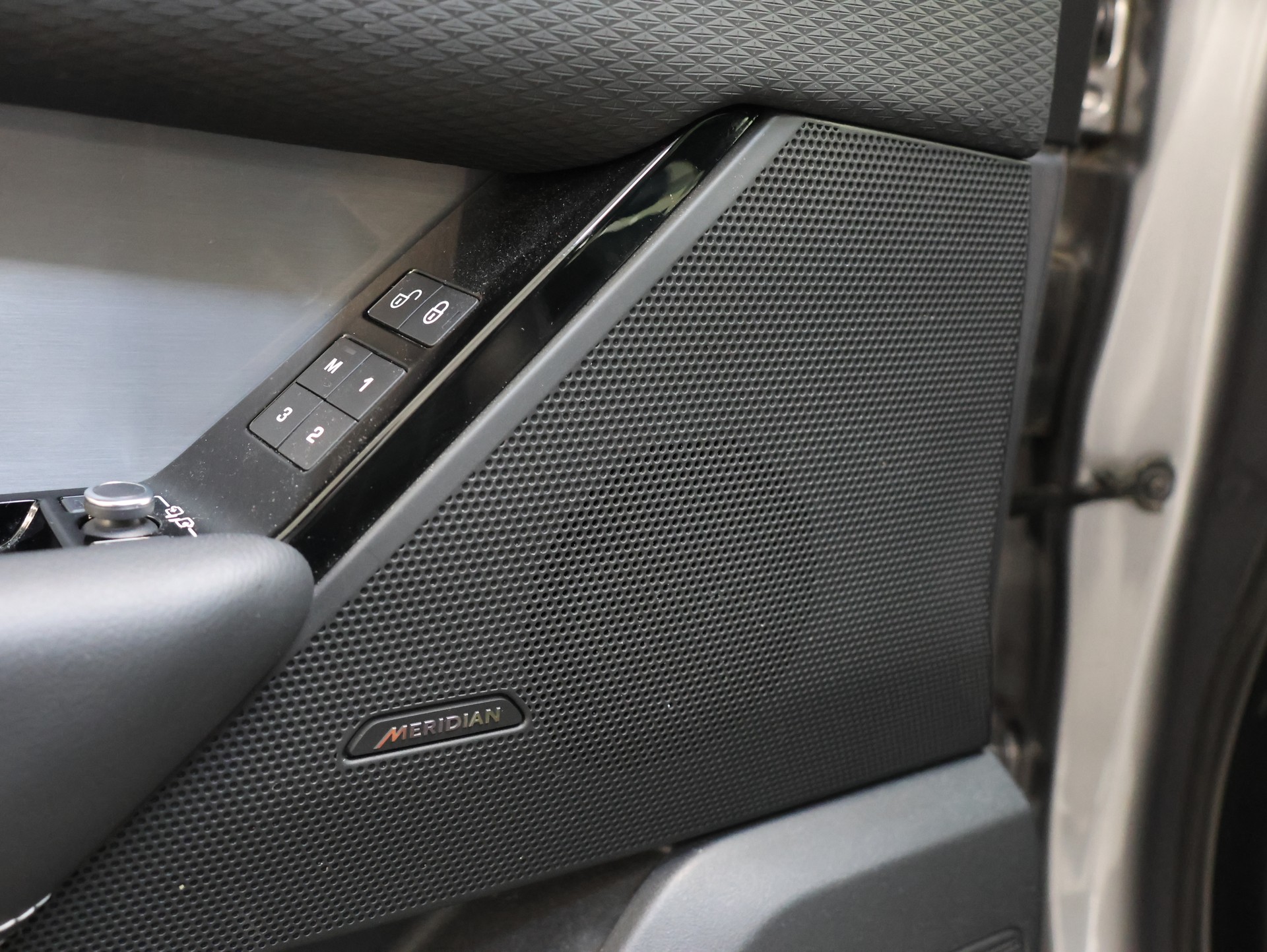 LAND ROVER Range Rover Velar P 250 S Automatic-image-14