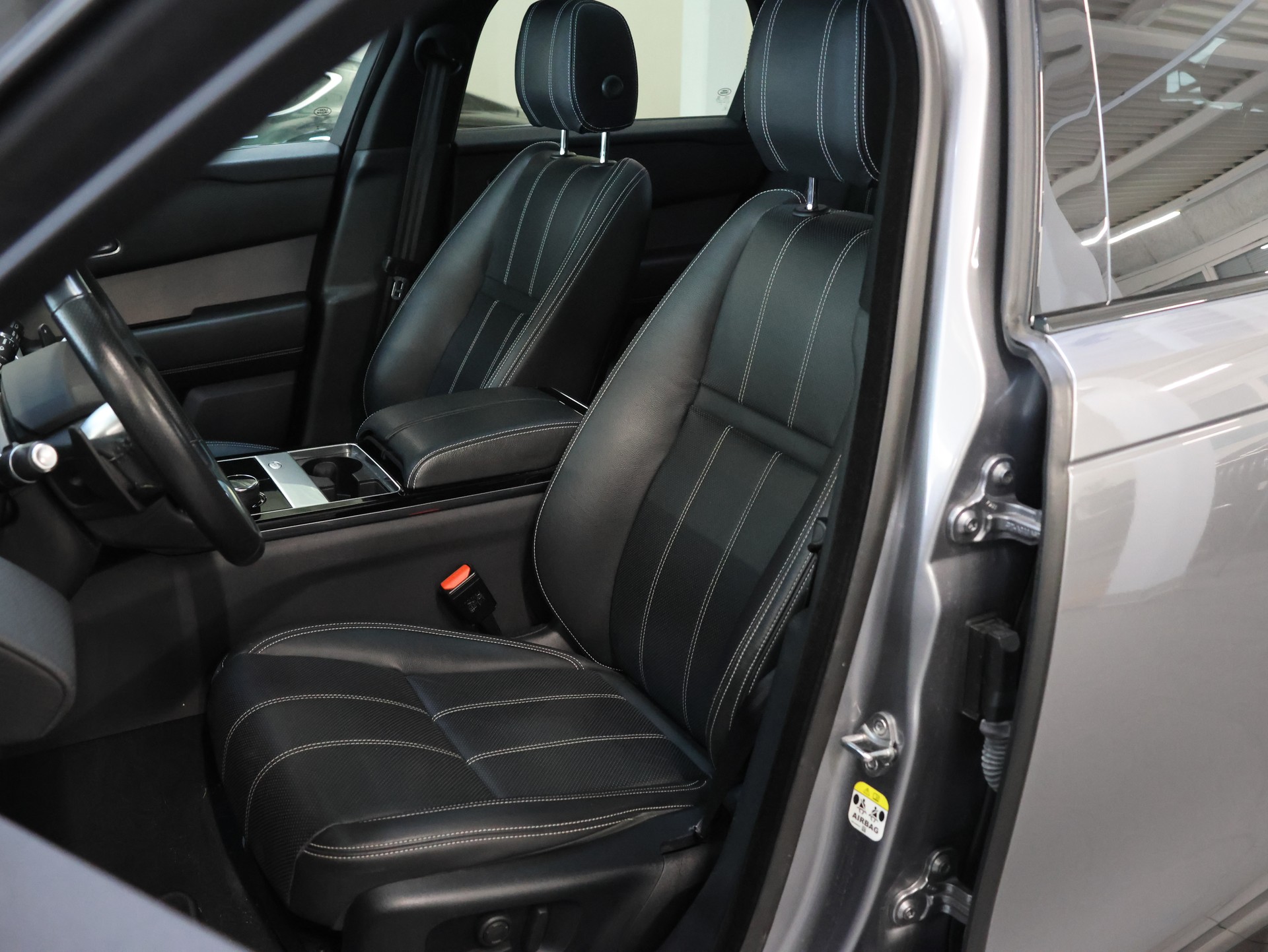 LAND ROVER Range Rover Velar P 250 S Automatic-image-12