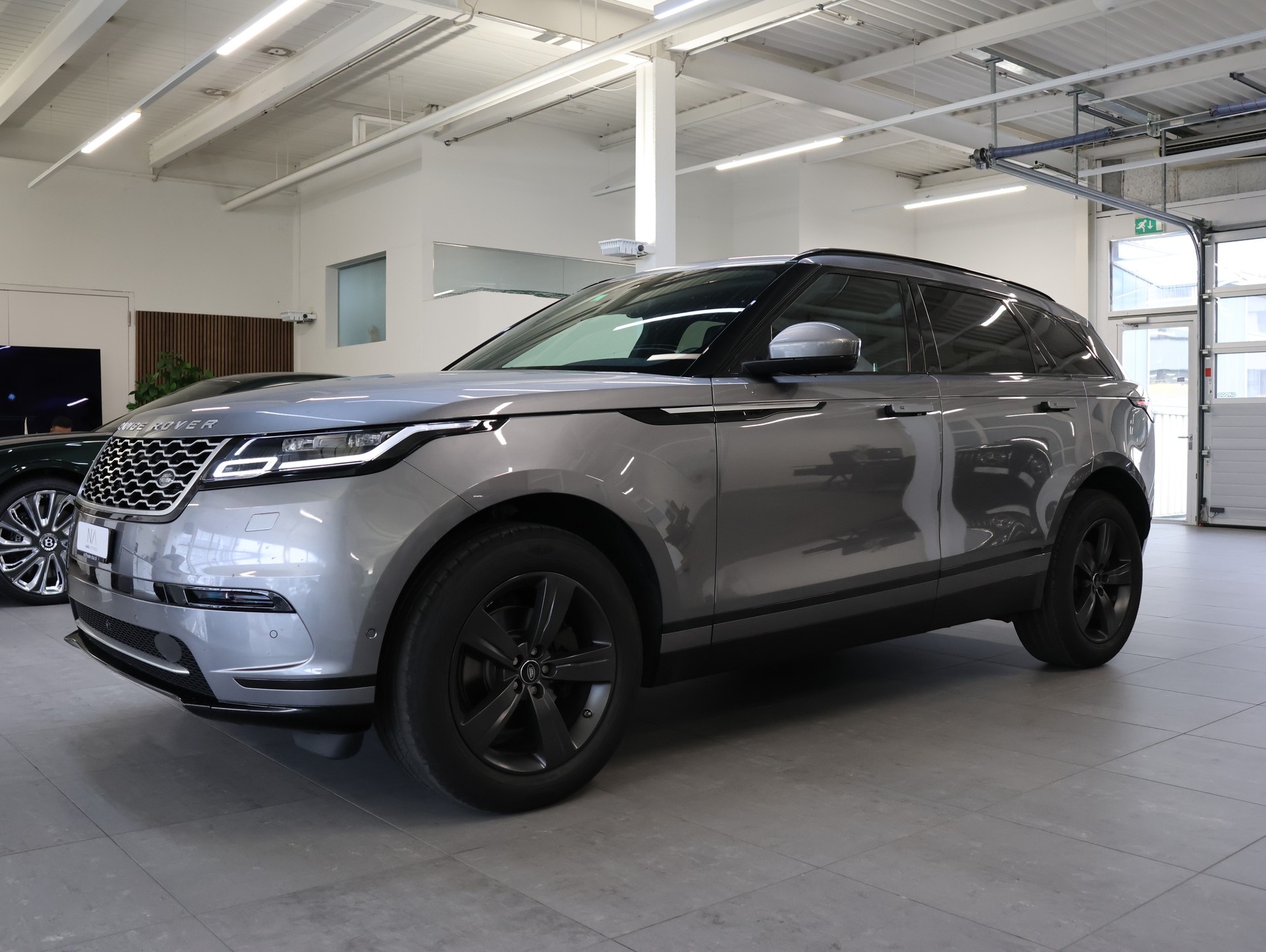 LAND ROVER Range Rover Velar P 250 S Automatic-showroom-element-3