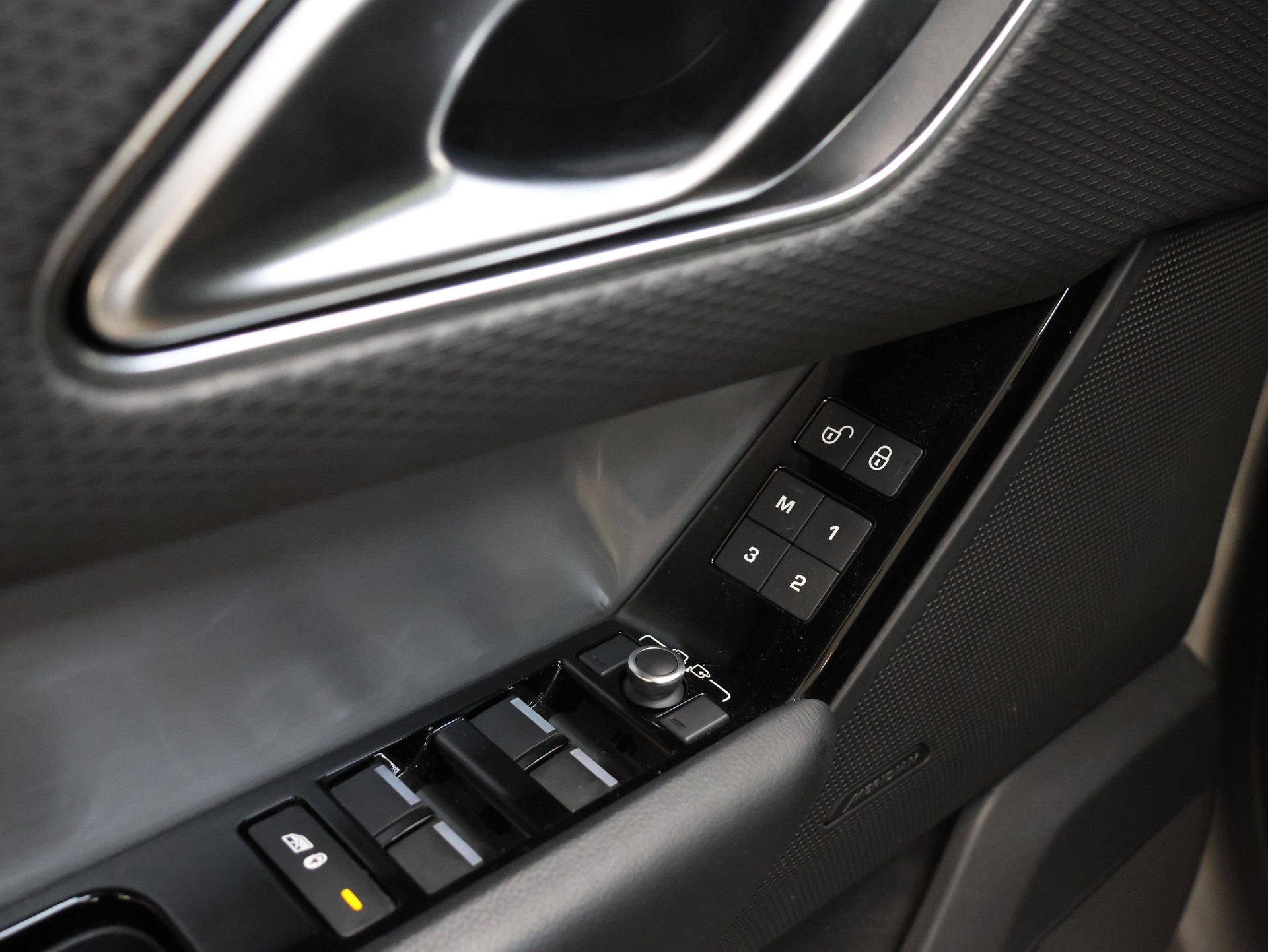 LAND ROVER Range Rover Velar P 250 S Automatic-image-13