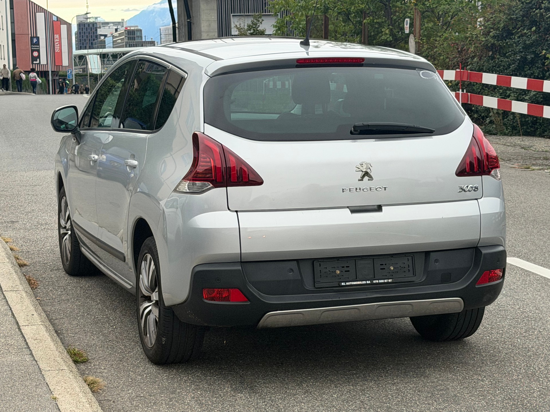 PEUGEOT 3008 1.6 16V T Style Tiptronic-image-5