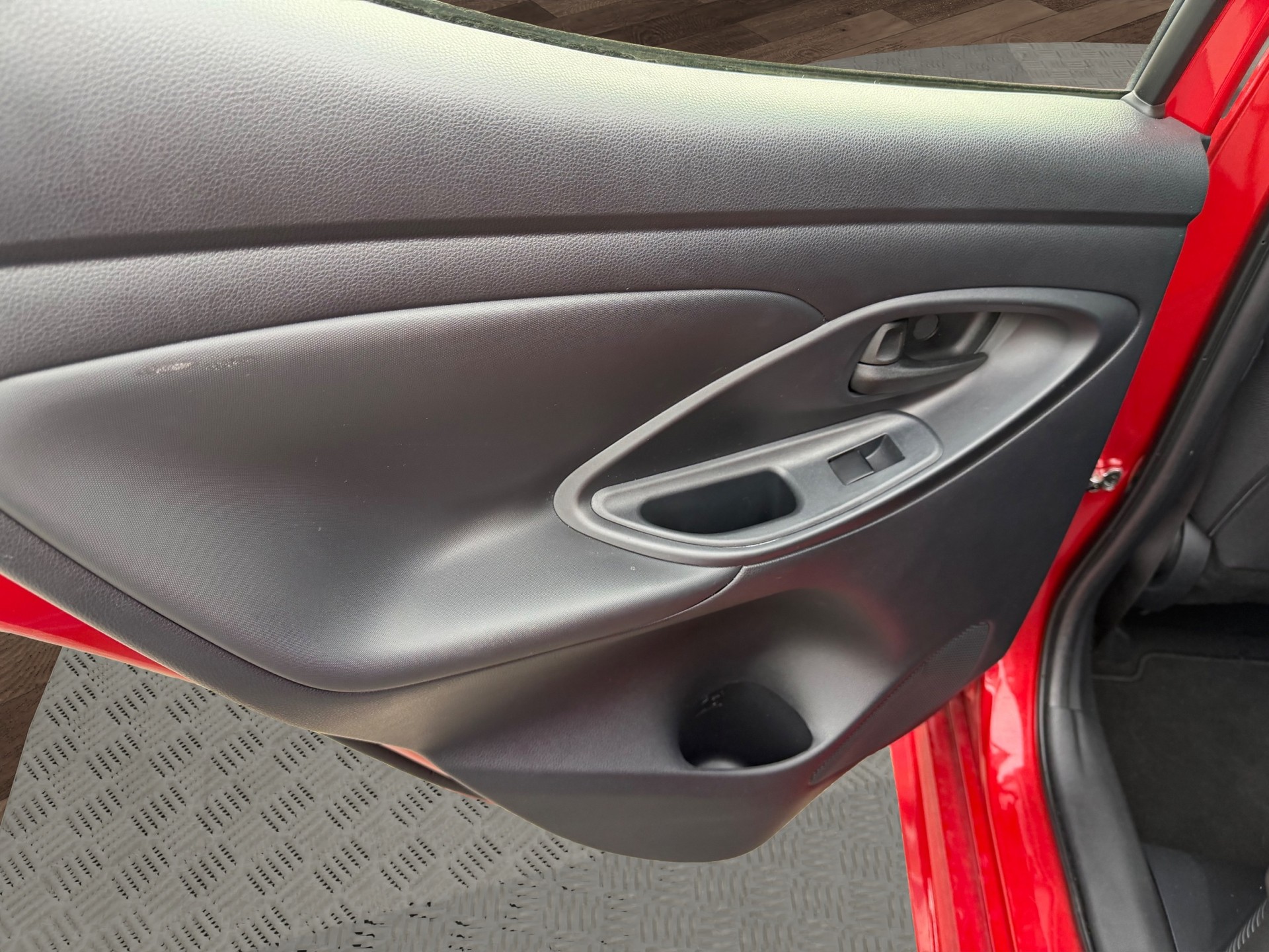 MAZDA 2 Hybrid Centre-line-image-12