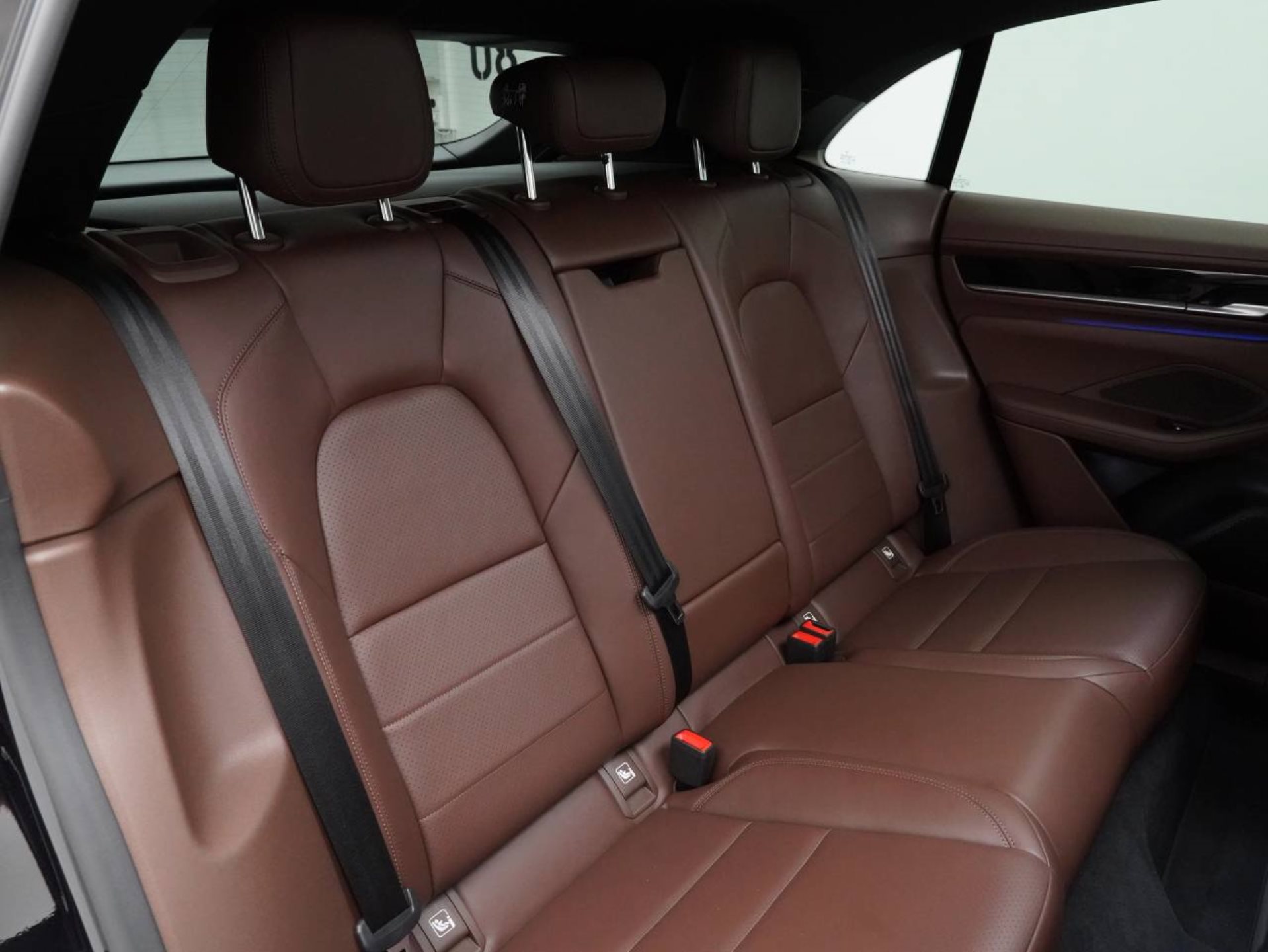 PORSCHE Macan 4-image-30