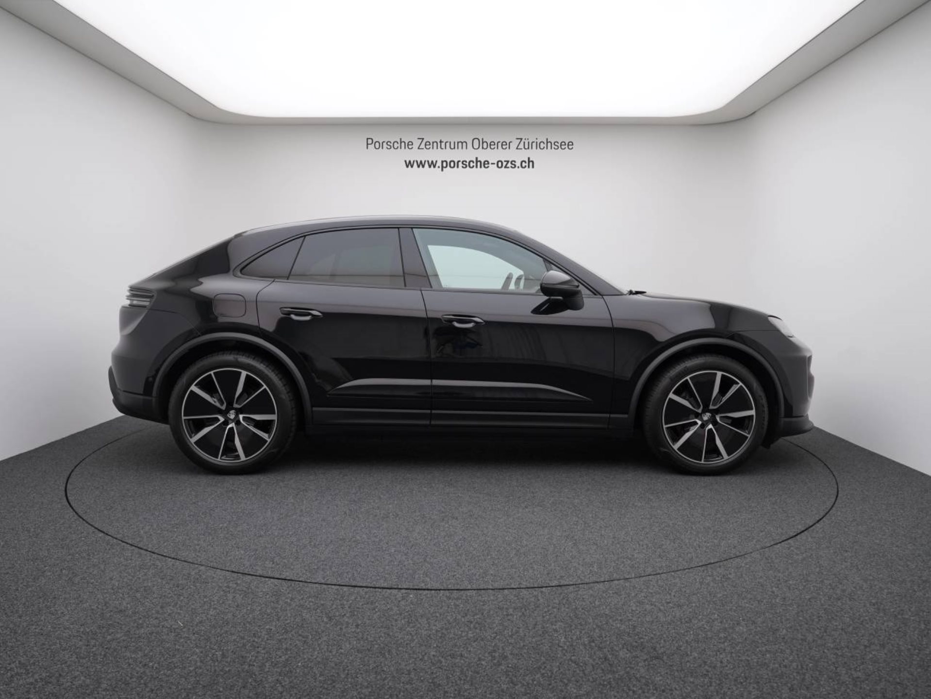 PORSCHE Macan 4-image-7