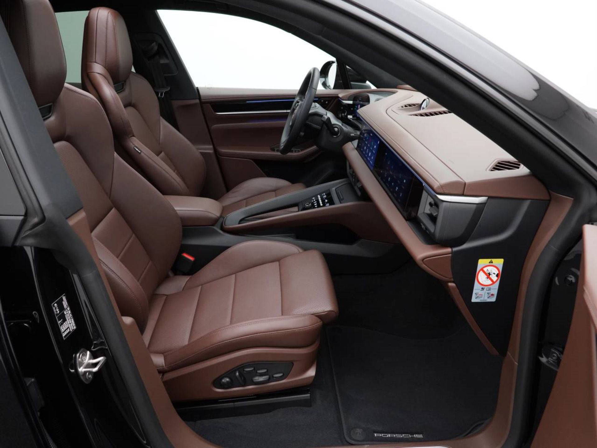 PORSCHE Macan 4-image-25