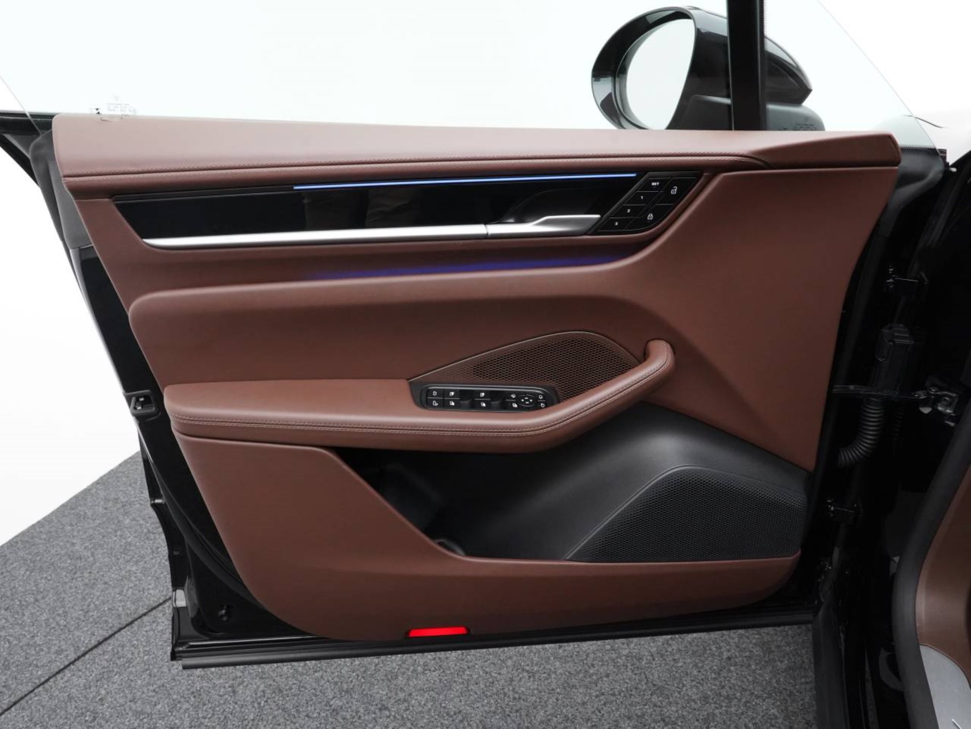 PORSCHE Macan 4-image-20