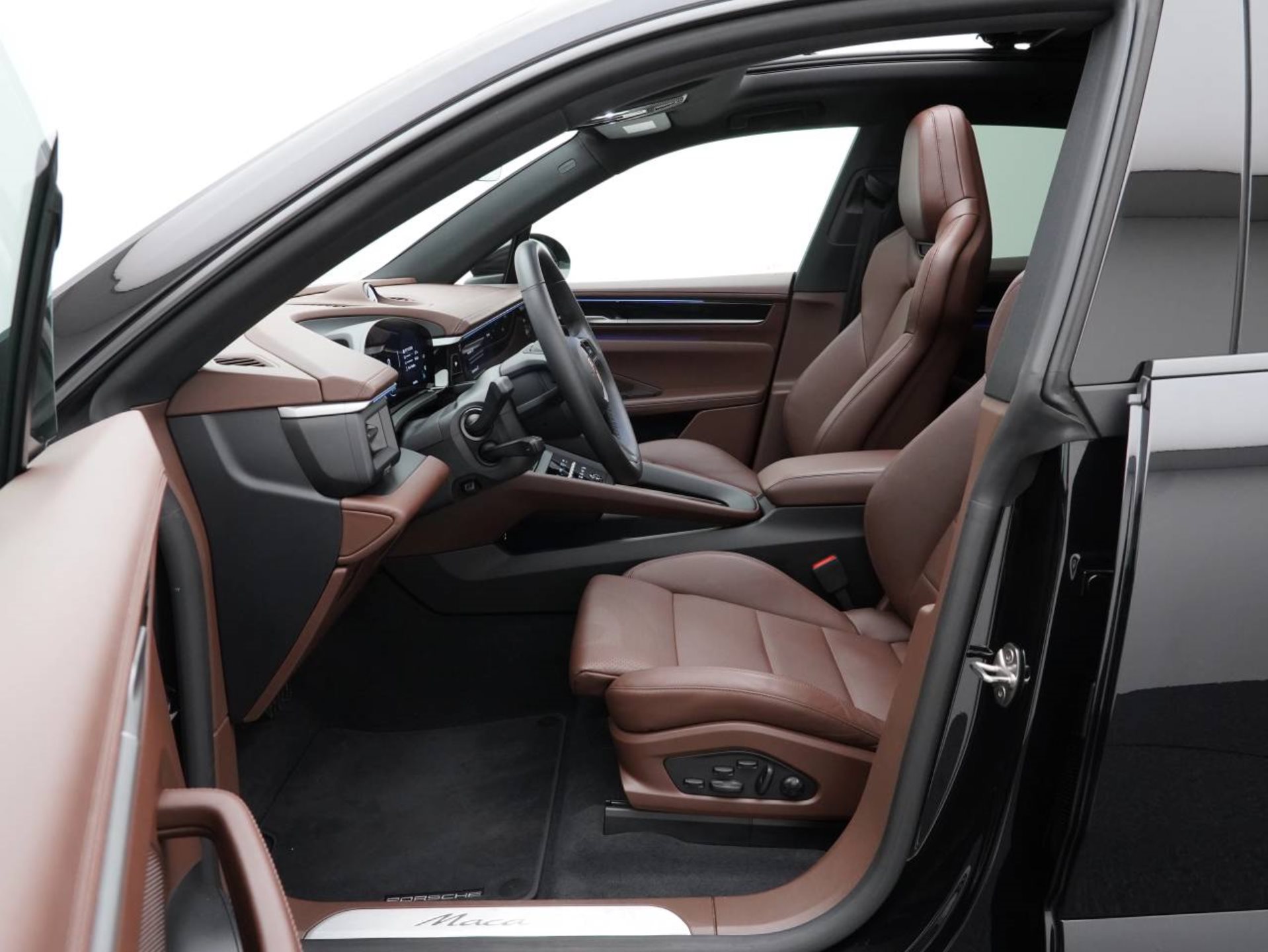 PORSCHE Macan 4-image-4
