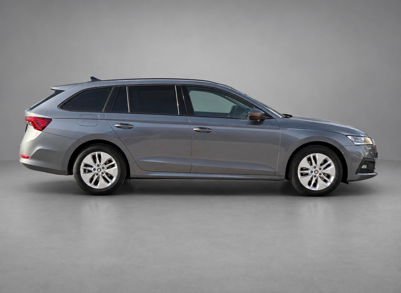SKODA Octavia Combi 2.0 TDI DSG Ambition 4x4-image-2