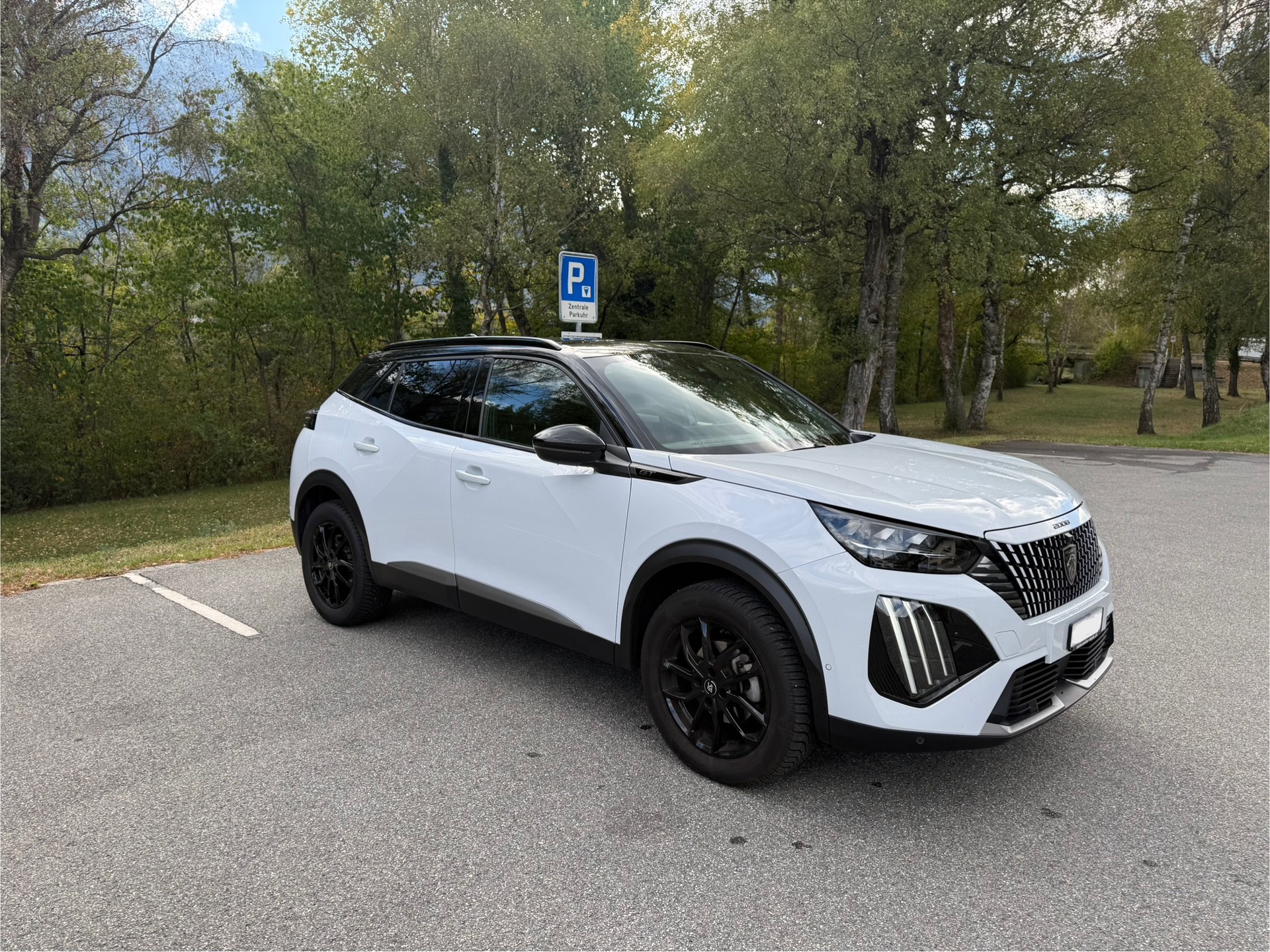 PEUGEOT 1.2 PureTech 130 GT-image-0