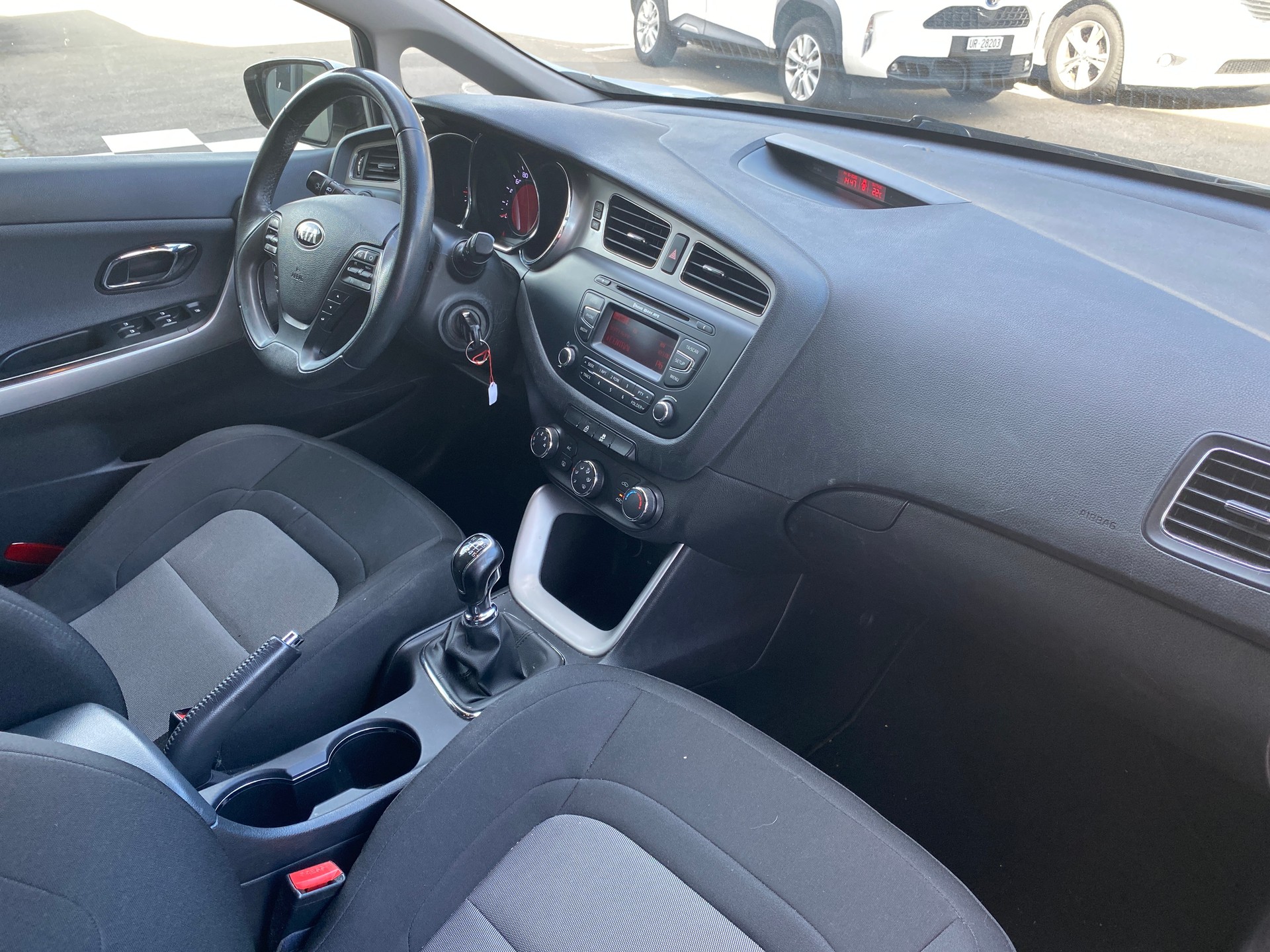 KIA Cee'd Sportswagon 1.6 GDi Trend-image-5