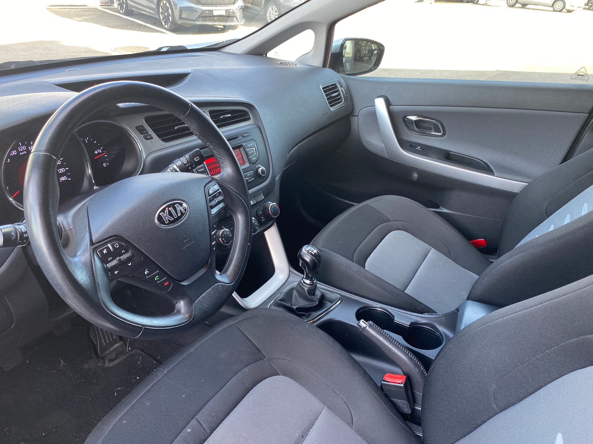 KIA Cee'd Sportswagon 1.6 GDi Trend-image-4