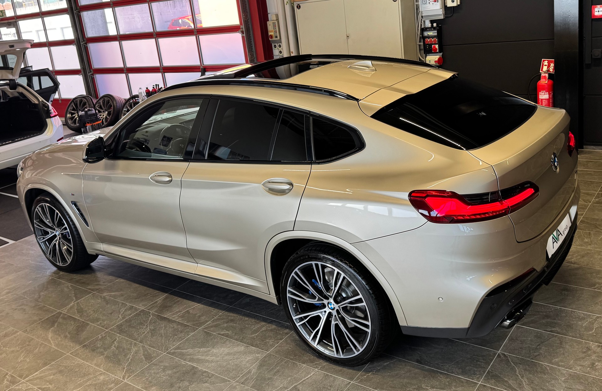 BMW X4 xDrive M40d Steptronic *CHAMPAGNEPAPI*INDIVIDUAL*-image-7