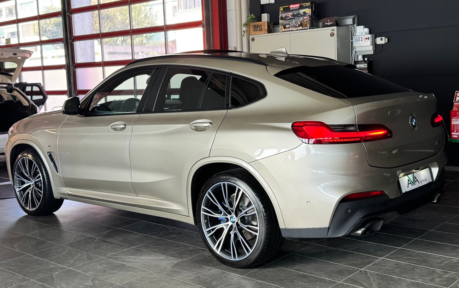 BMW X4 xDrive M40d Steptronic *CHAMPAGNEPAPI*INDIVIDUAL*-image-6