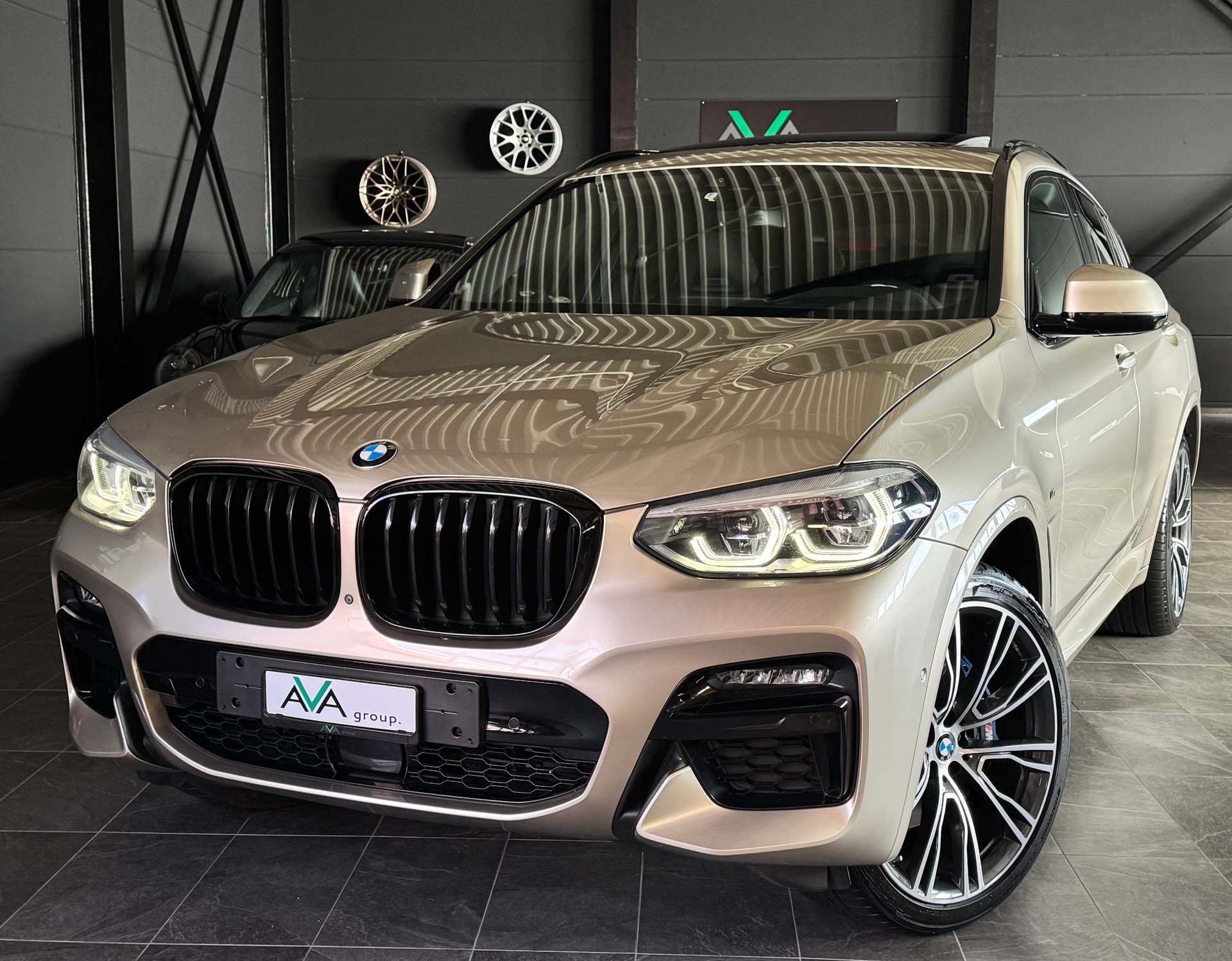 BMW X4 xDrive M40d Steptronic *CHAMPAGNEPAPI*INDIVIDUAL*-image-1