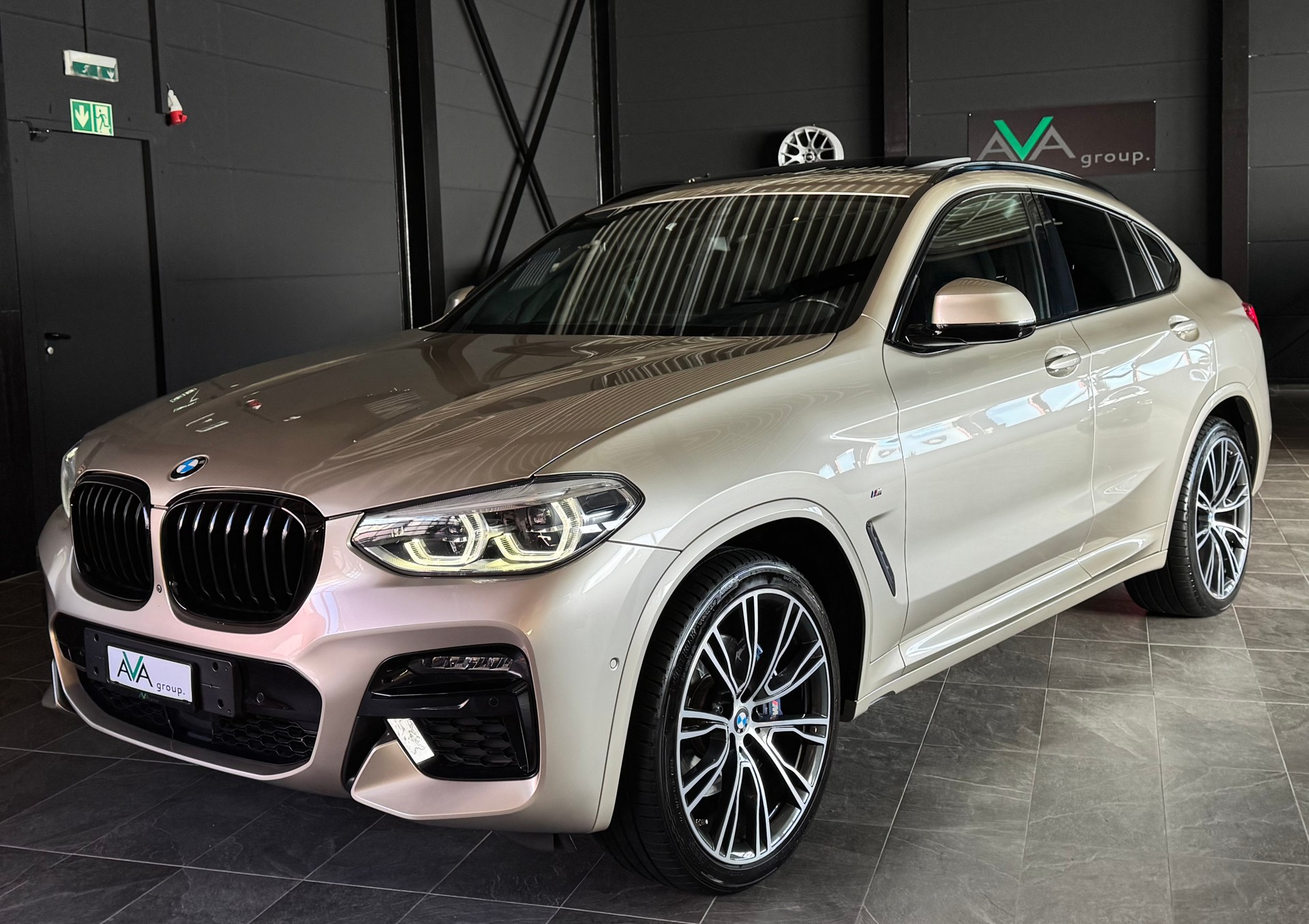 BMW X4 xDrive M40d Steptronic *CHAMPAGNEPAPI*INDIVIDUAL*-image-3