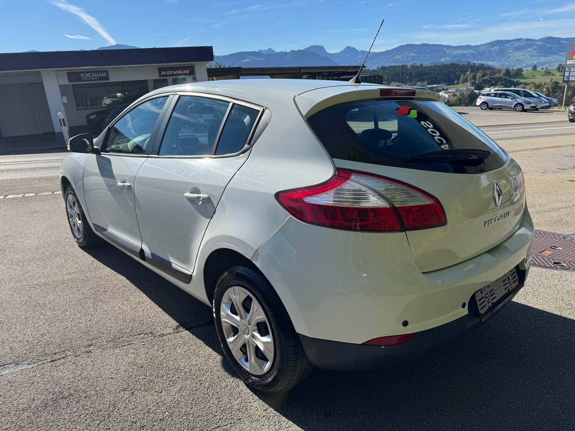RENAULT Mégane 2.0 16V Dynamique CVT-image-2