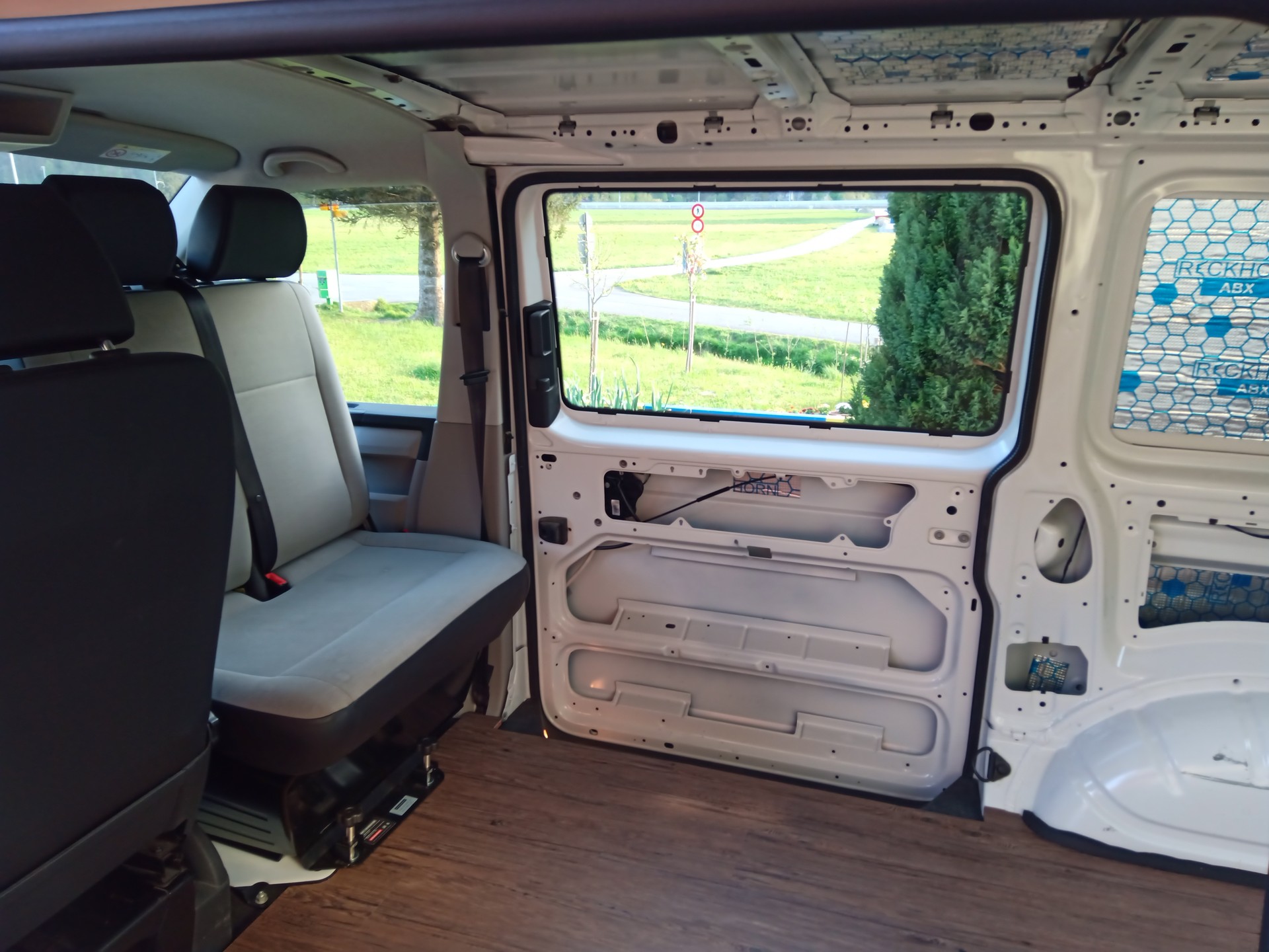 VW 2.0 TDI 102, 3 Sitze, 5 Türen, Handschaltung-image-17
