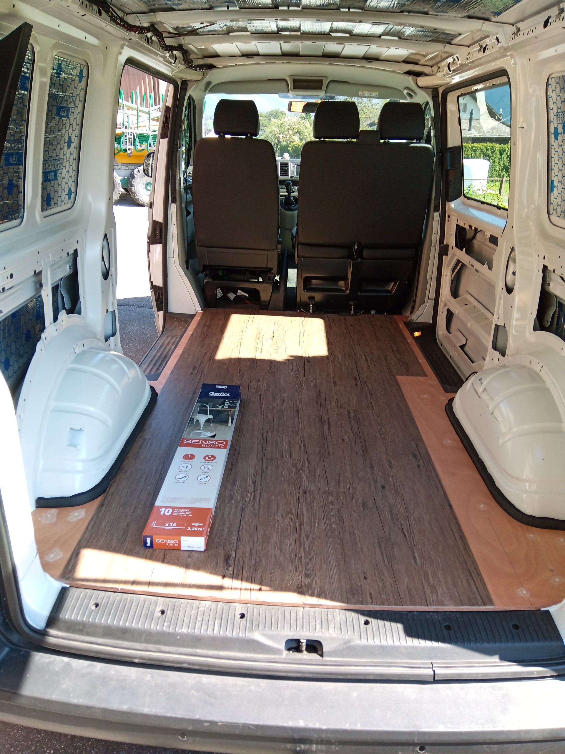 VW 2.0 TDI 102, 3 Sitze, 5 Türen, Handschaltung-image-18