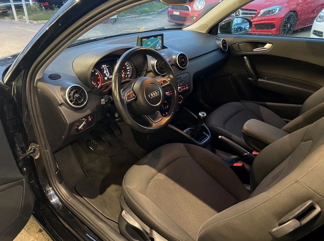 AUDI A1 1.4 TFSI Ambition-image-9