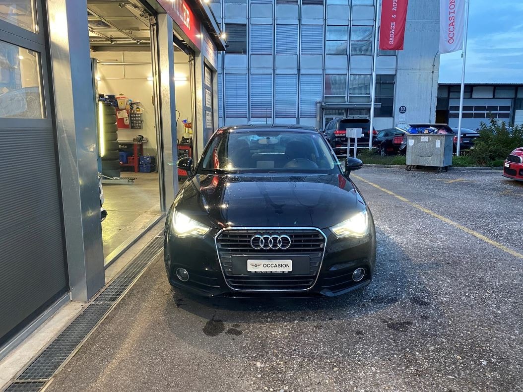AUDI A1 1.4 TFSI Ambition-image-1