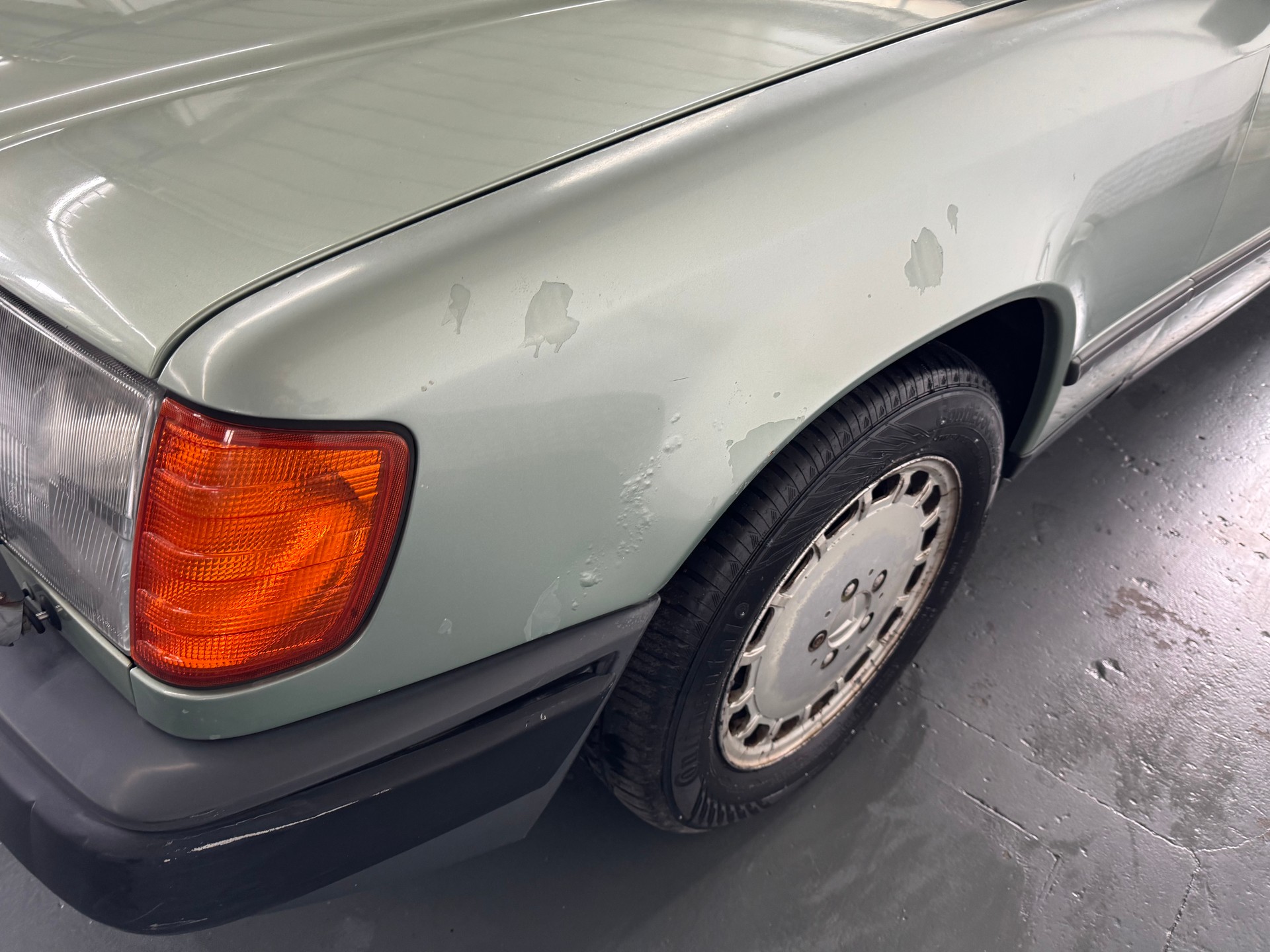 MERCEDES-BENZ 300 E-image-5