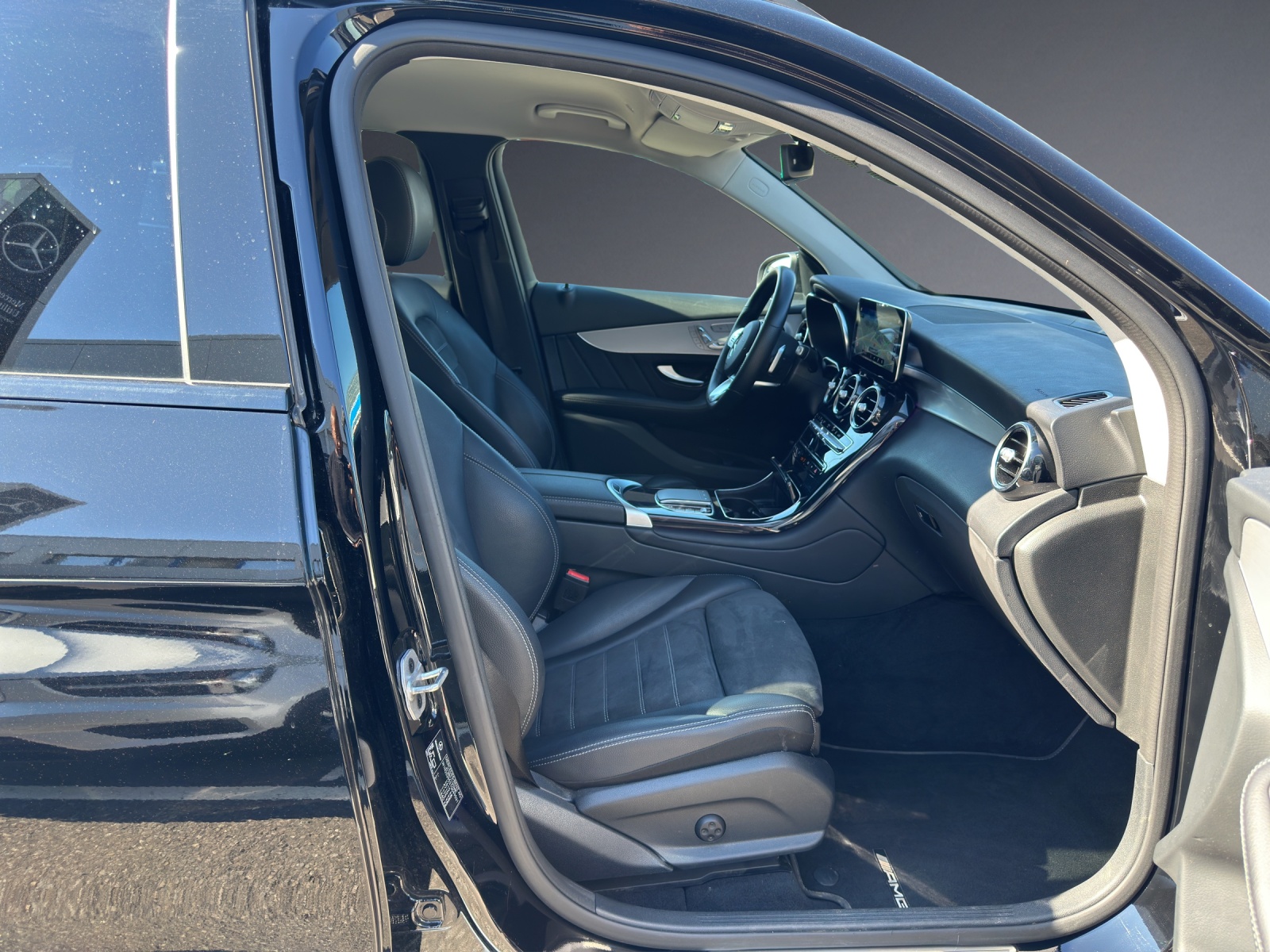 Image MERCEDES-BENZ GLC-300 GLC 300 e AMG Line 4Matic 9G-Tronic