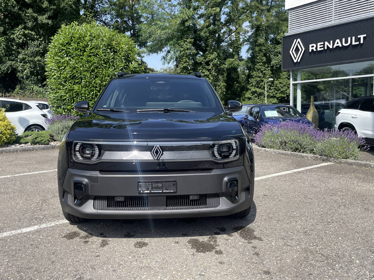 RENAULT R4 E-TECH ELECTRIC iconic 150PS Comfort Range-image-1