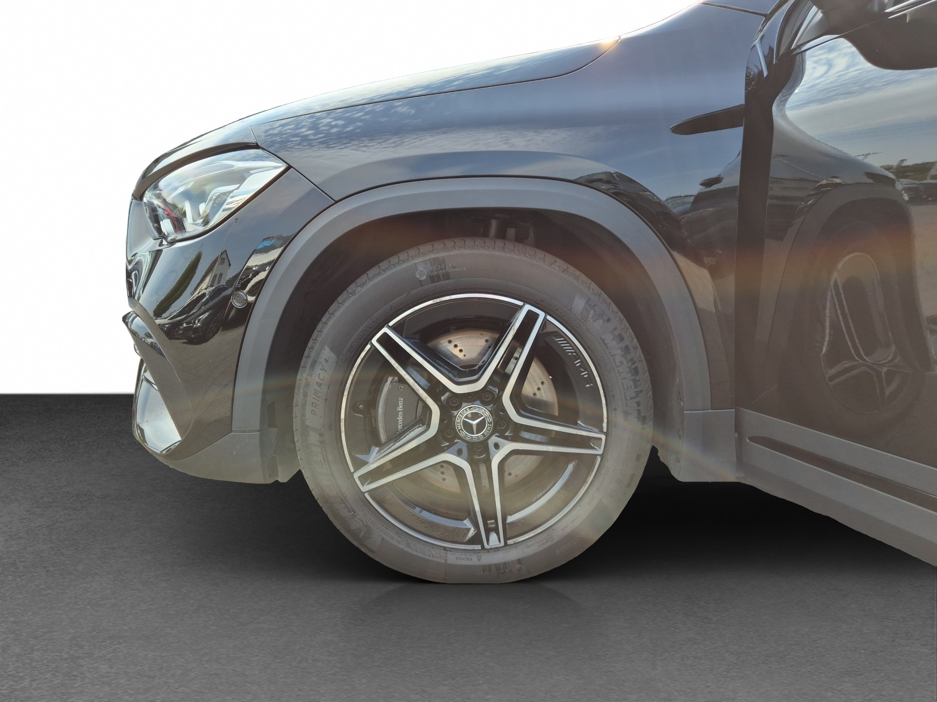 MERCEDES-BENZ GLA 250 4Matic AMG Line 8G-DCT-image-10