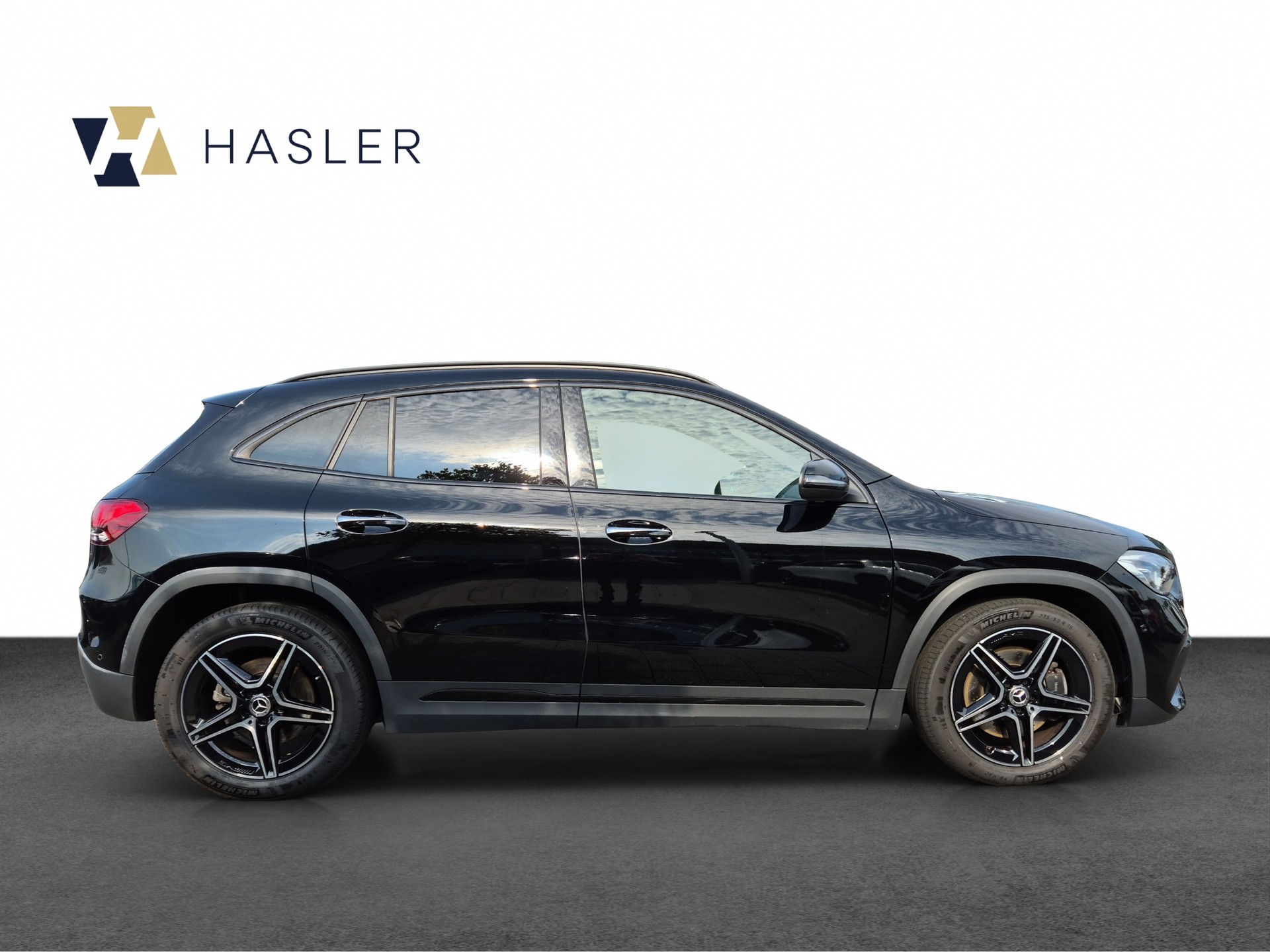 MERCEDES-BENZ GLA 250 4Matic AMG Line 8G-DCT-image-11