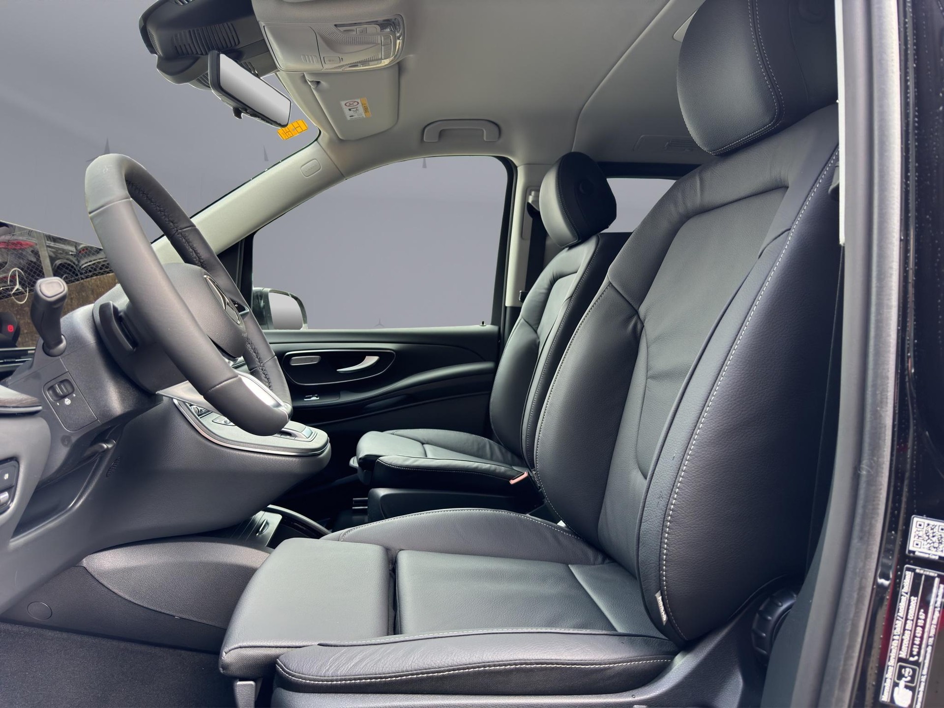 MERCEDES-BENZ V 300 d Avantgarde lang Van-image-7