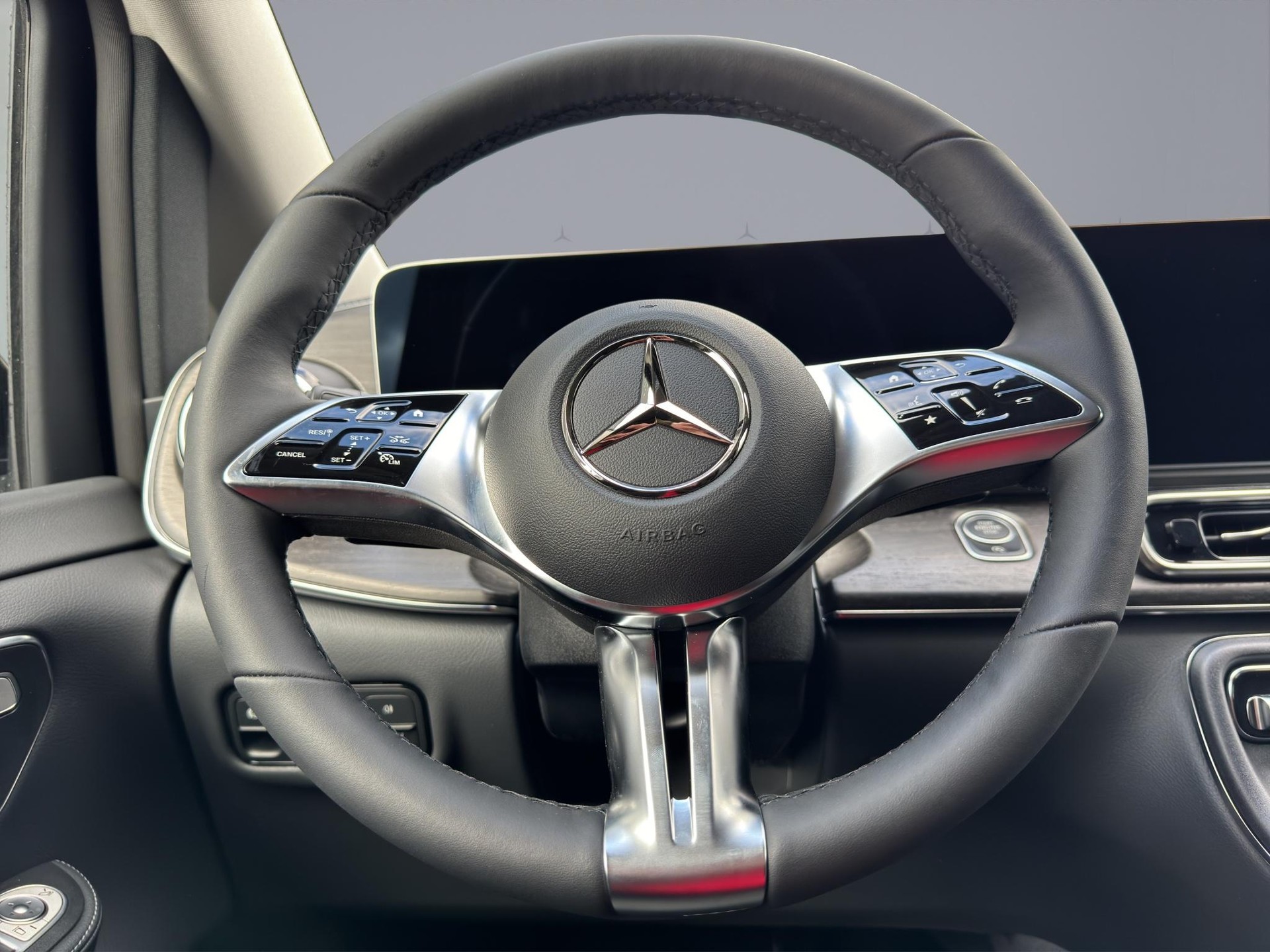 MERCEDES-BENZ V 300 d Avantgarde lang Van-image-8