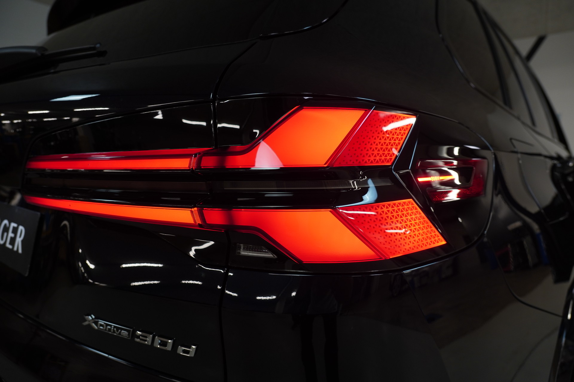 BMW X5 xDrive 48V 30d M Sport Pro Steptronic-image-16
