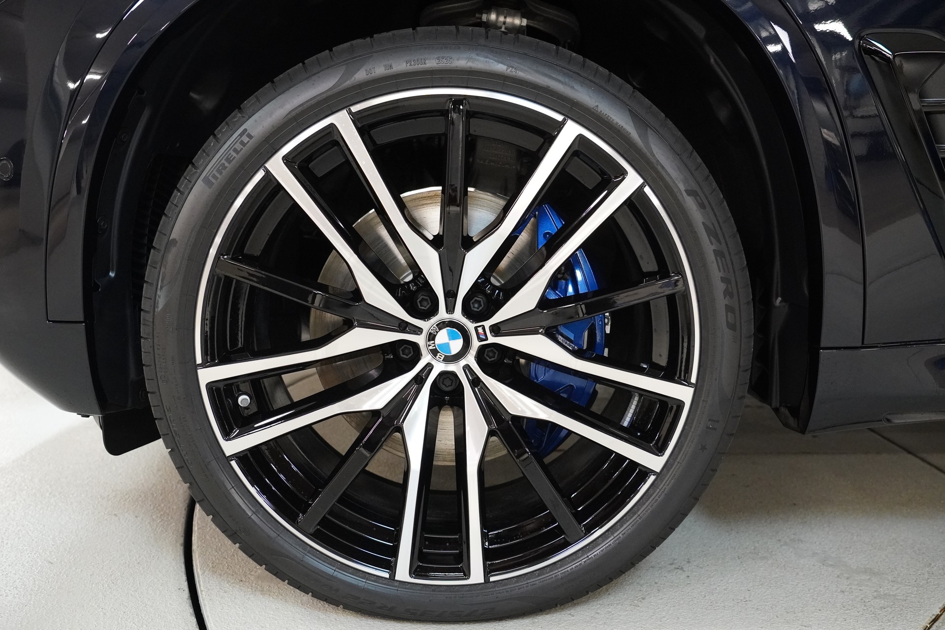 BMW X5 xDrive 48V 30d M Sport Pro Steptronic-image-9