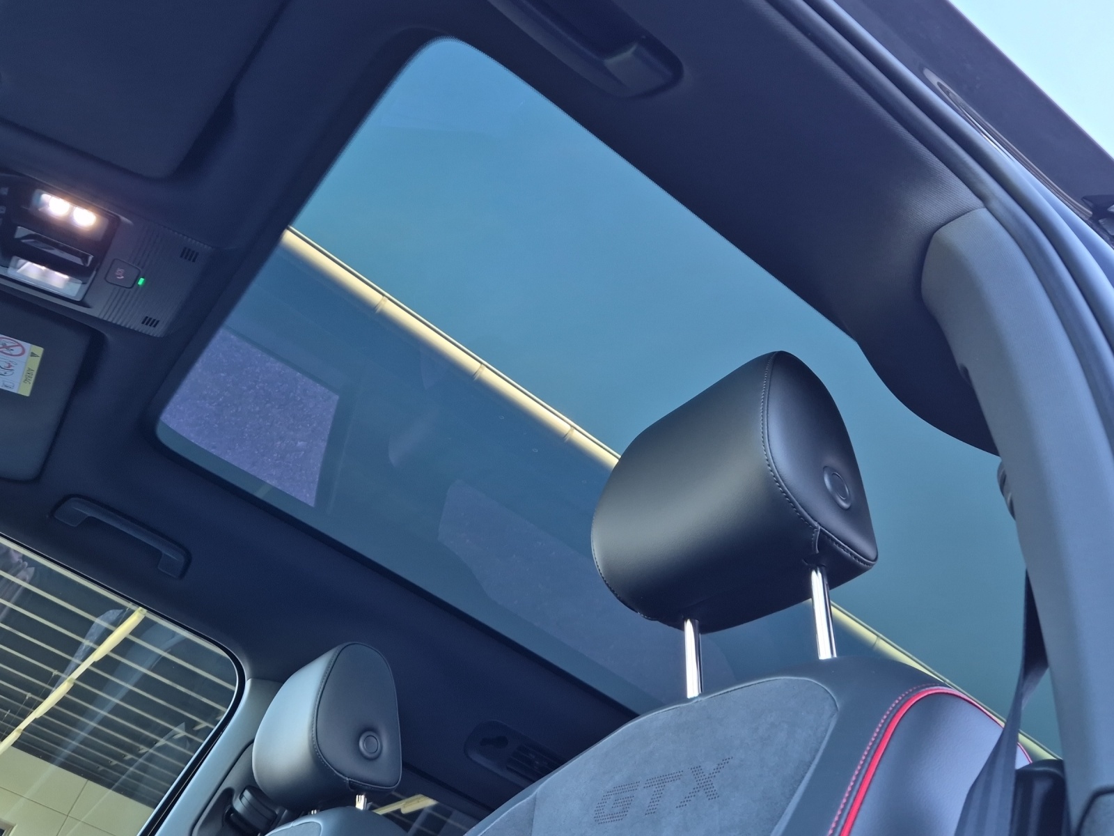 VW VW ID Buzz GTX LWB-image-9