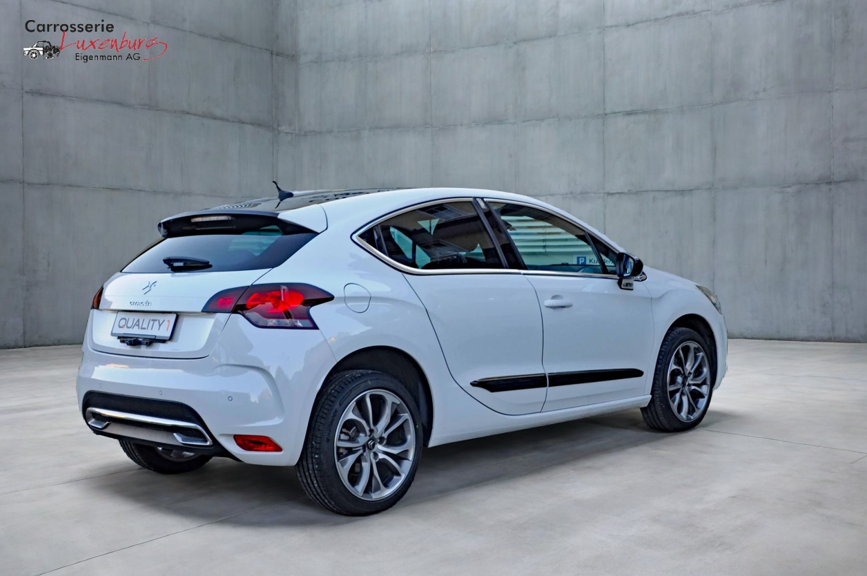 DS AUTOMOBILES DS4 2.0 HDi Dark Top Automatic-image-4