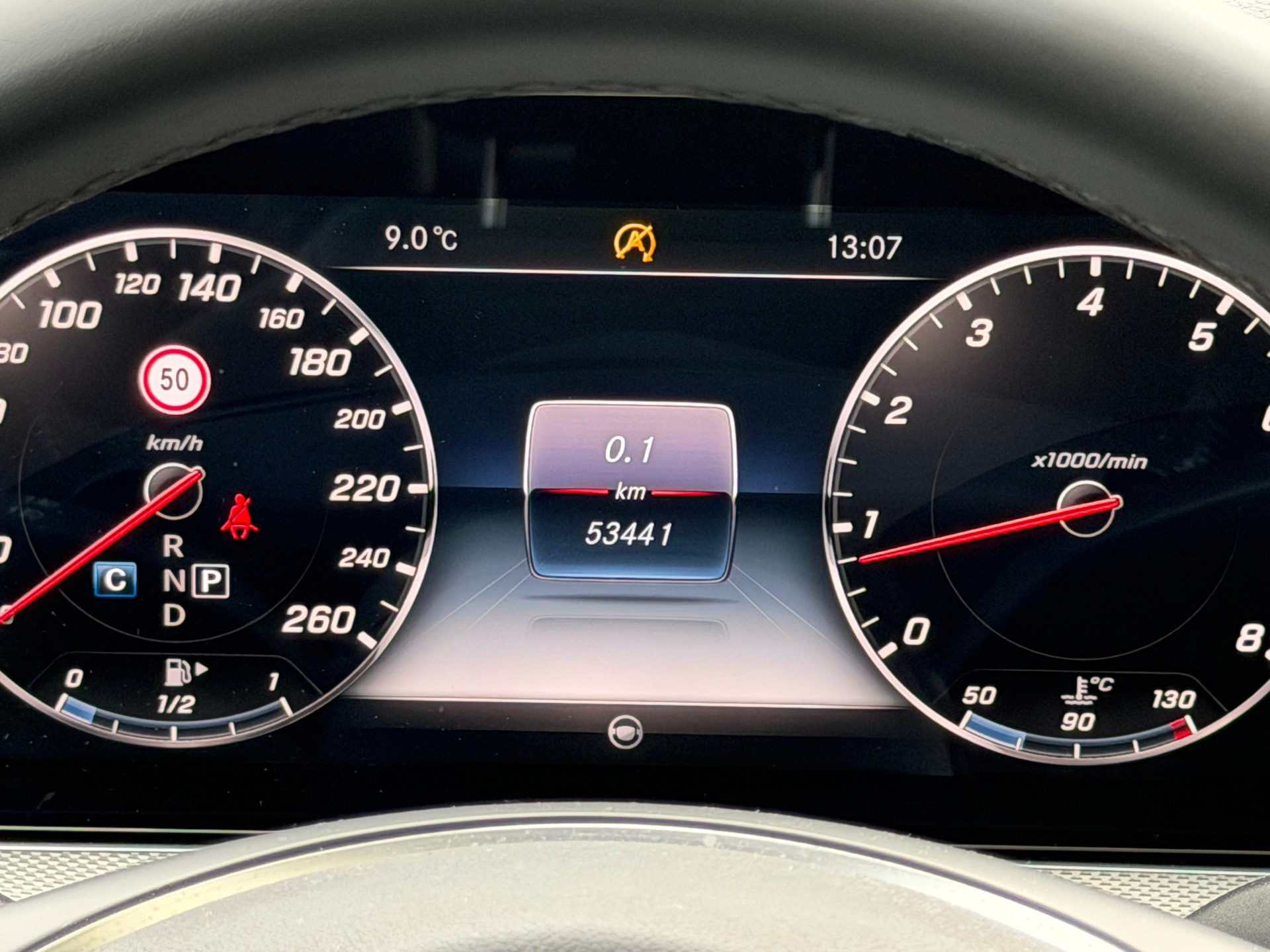 MERCEDES-BENZ E 250 Exclusive-image-17