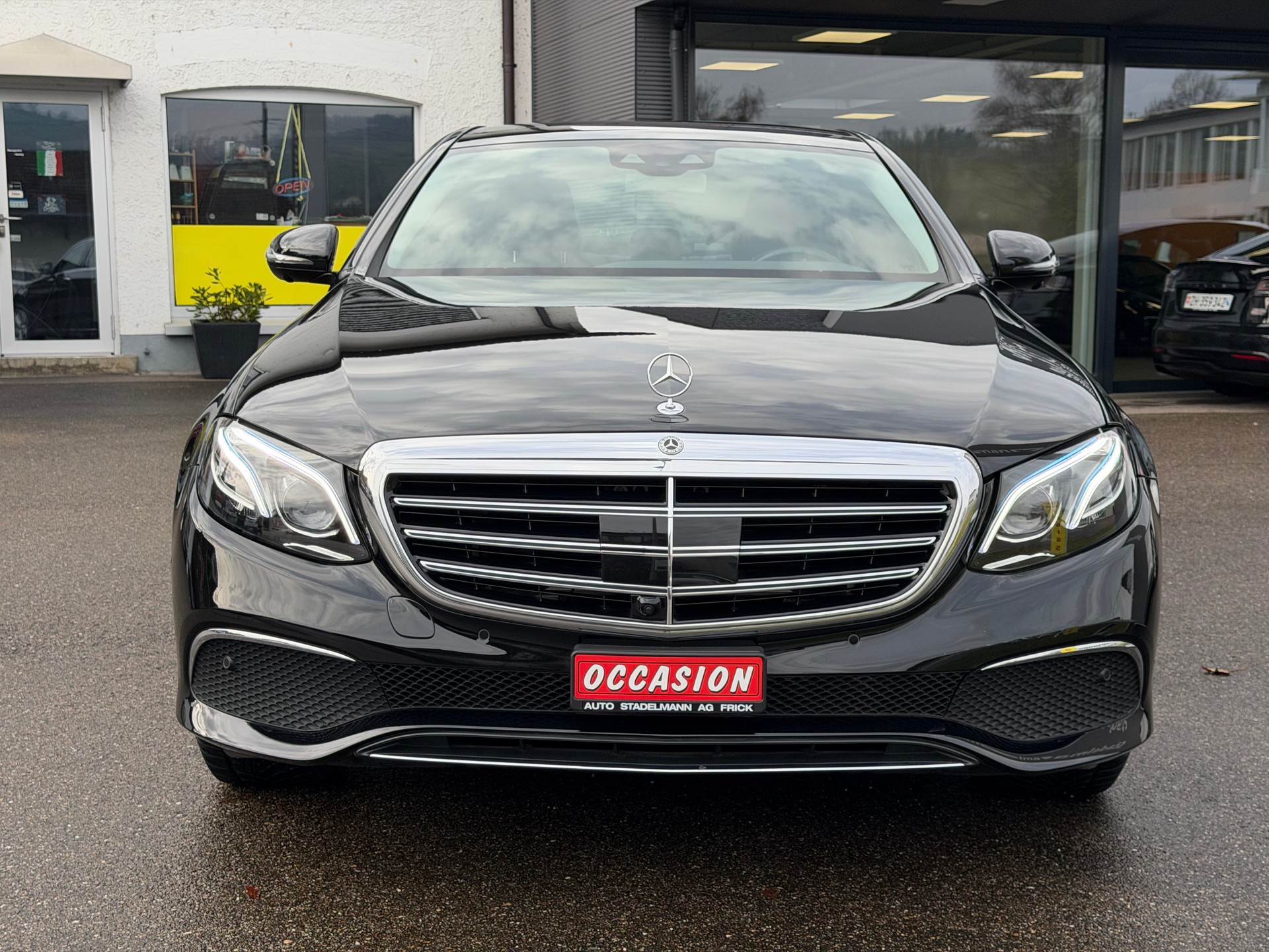 MERCEDES-BENZ E 250 Exclusive-image-10