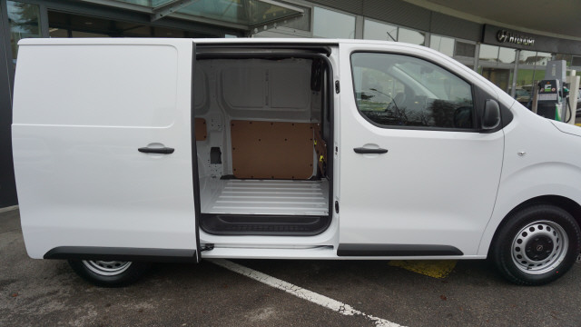 OPEL Vivaro Cargo 1.5 D M EyB-image-5