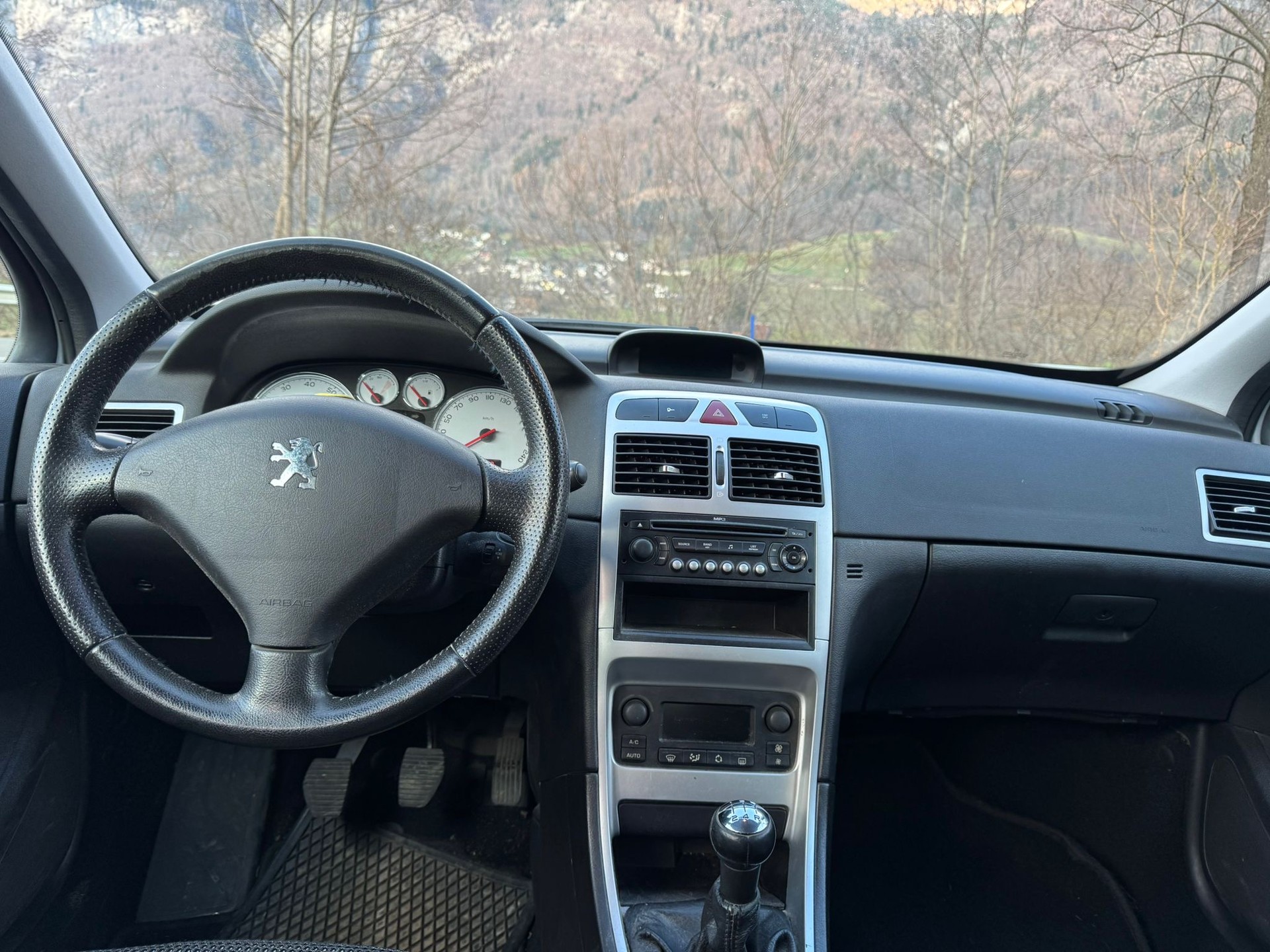 PEUGEOT 307 2.0 16V XSi-image-10