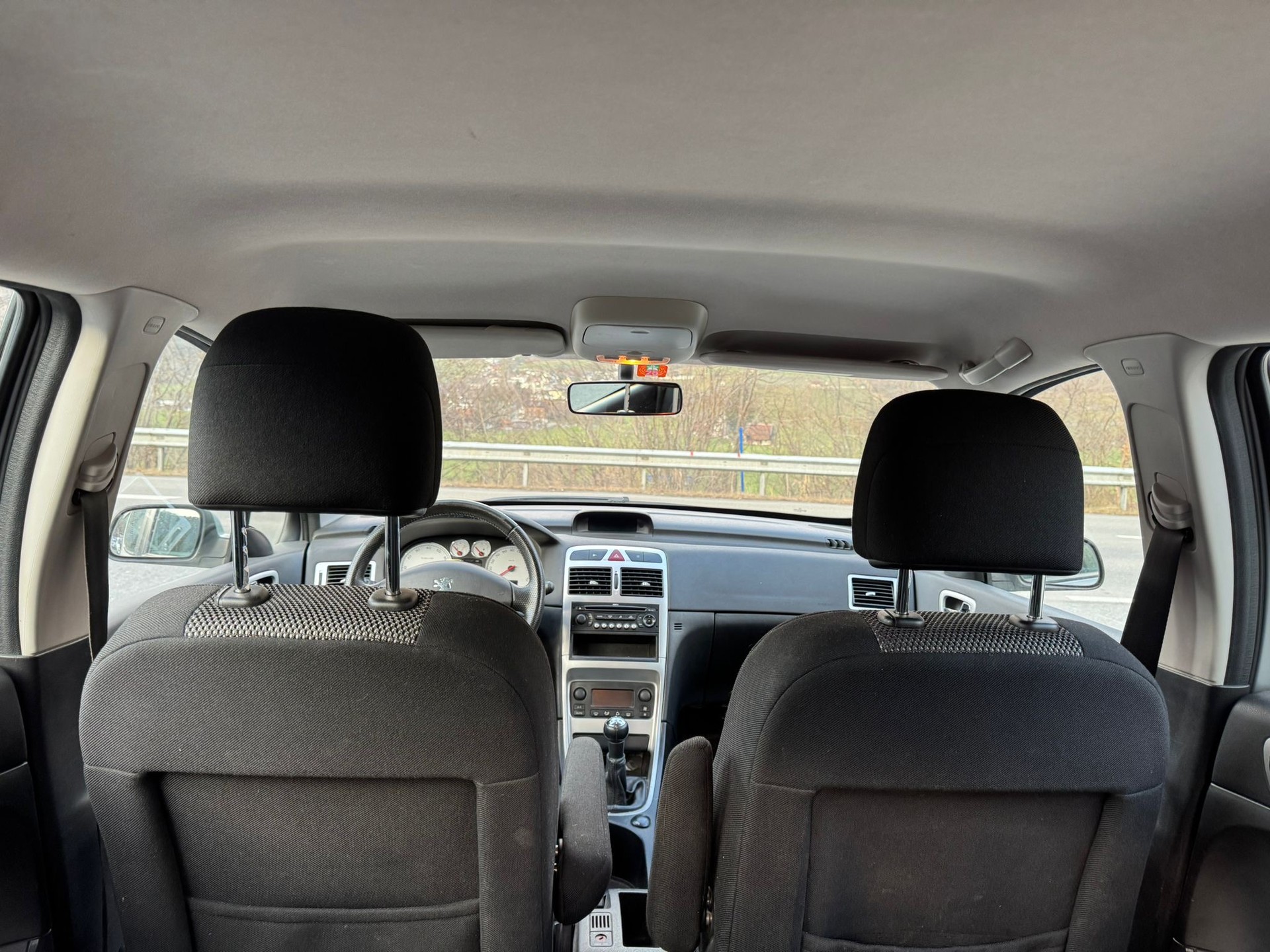 PEUGEOT 307 2.0 16V XSi-image-12