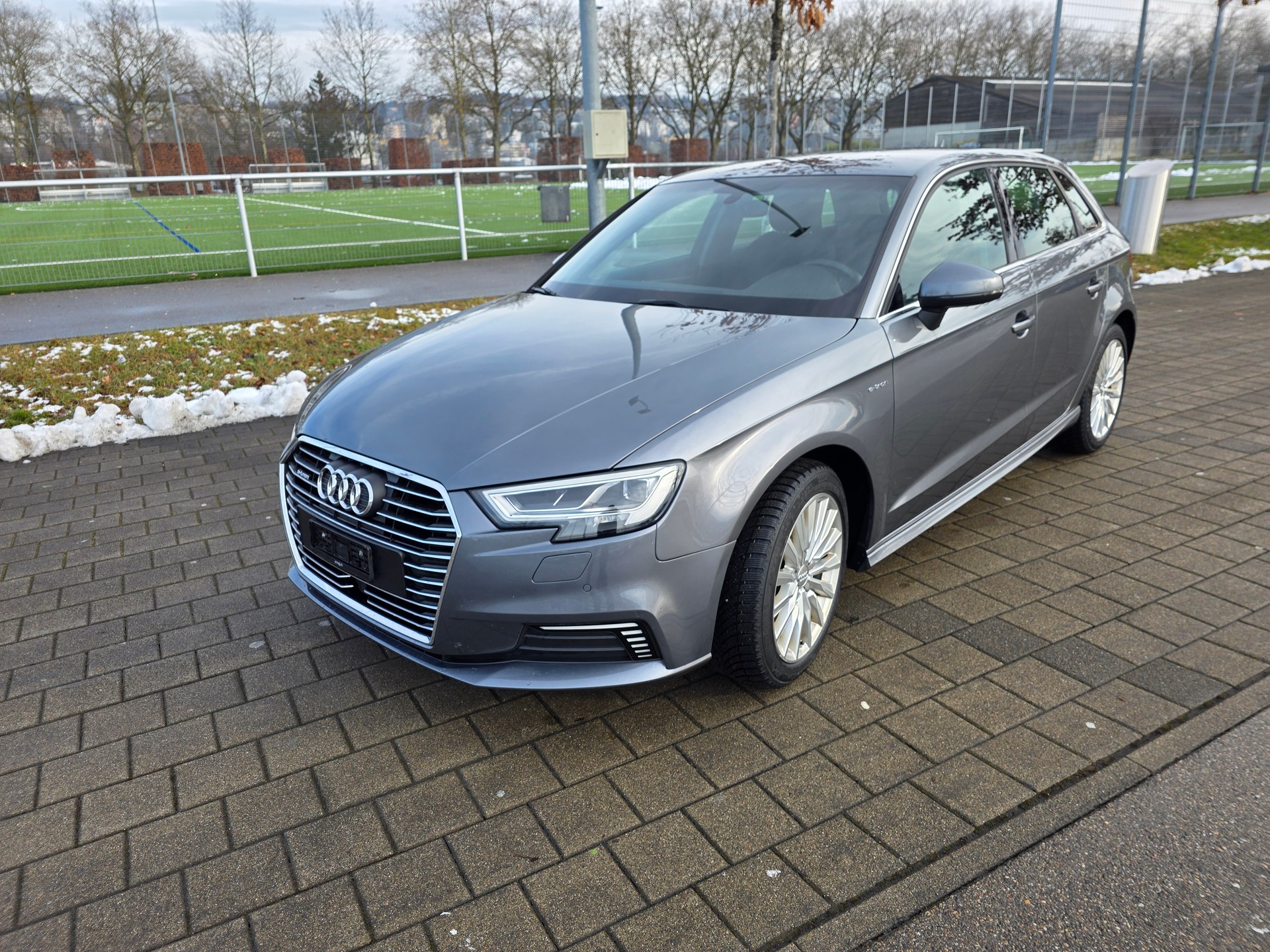 AUDI A3 Sportback 1.4 e-tron Sport S-tronic-showroom-element-2