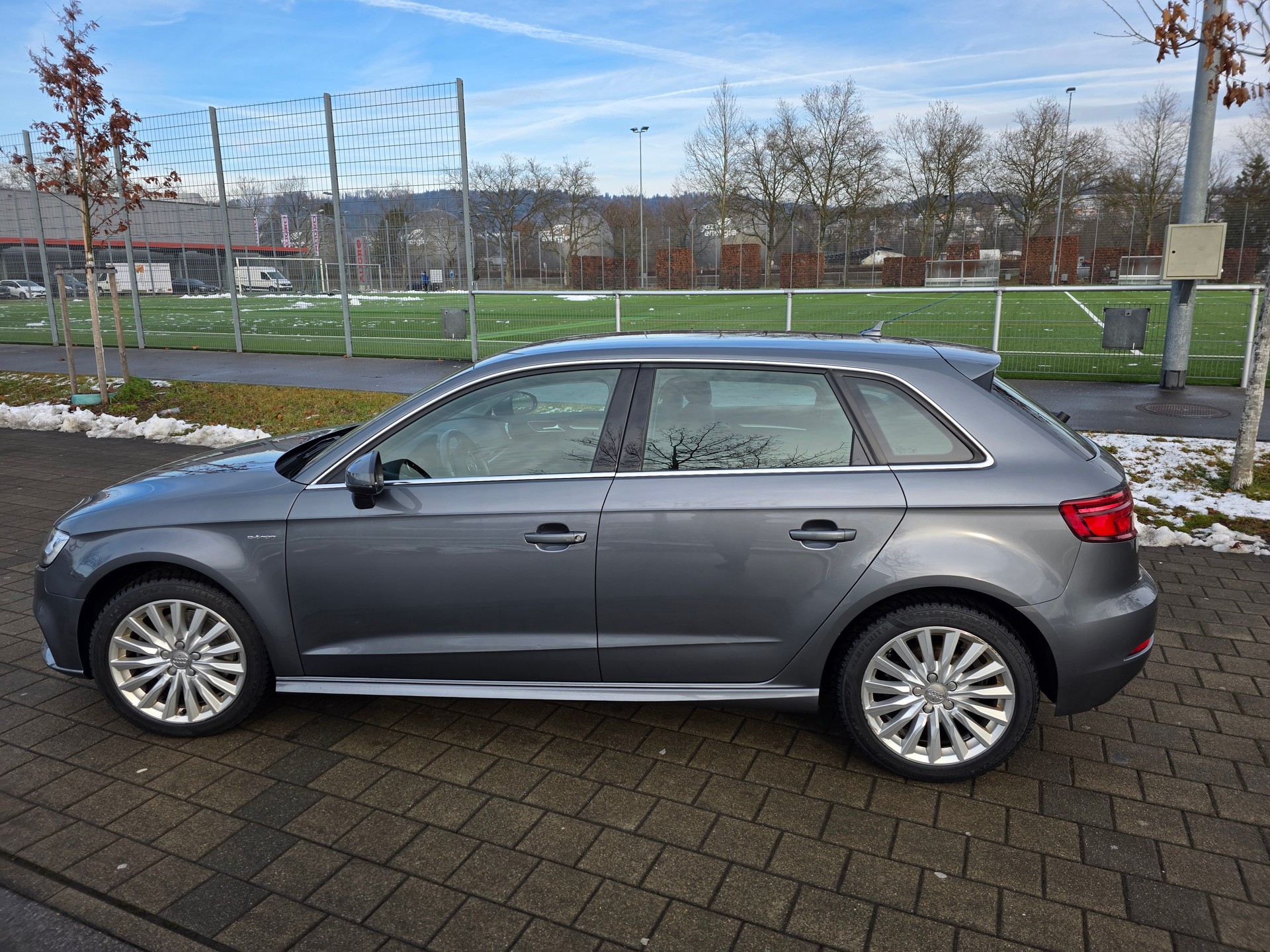 AUDI A3 Sportback 1.4 e-tron Sport S-tronic-showroom-element-3