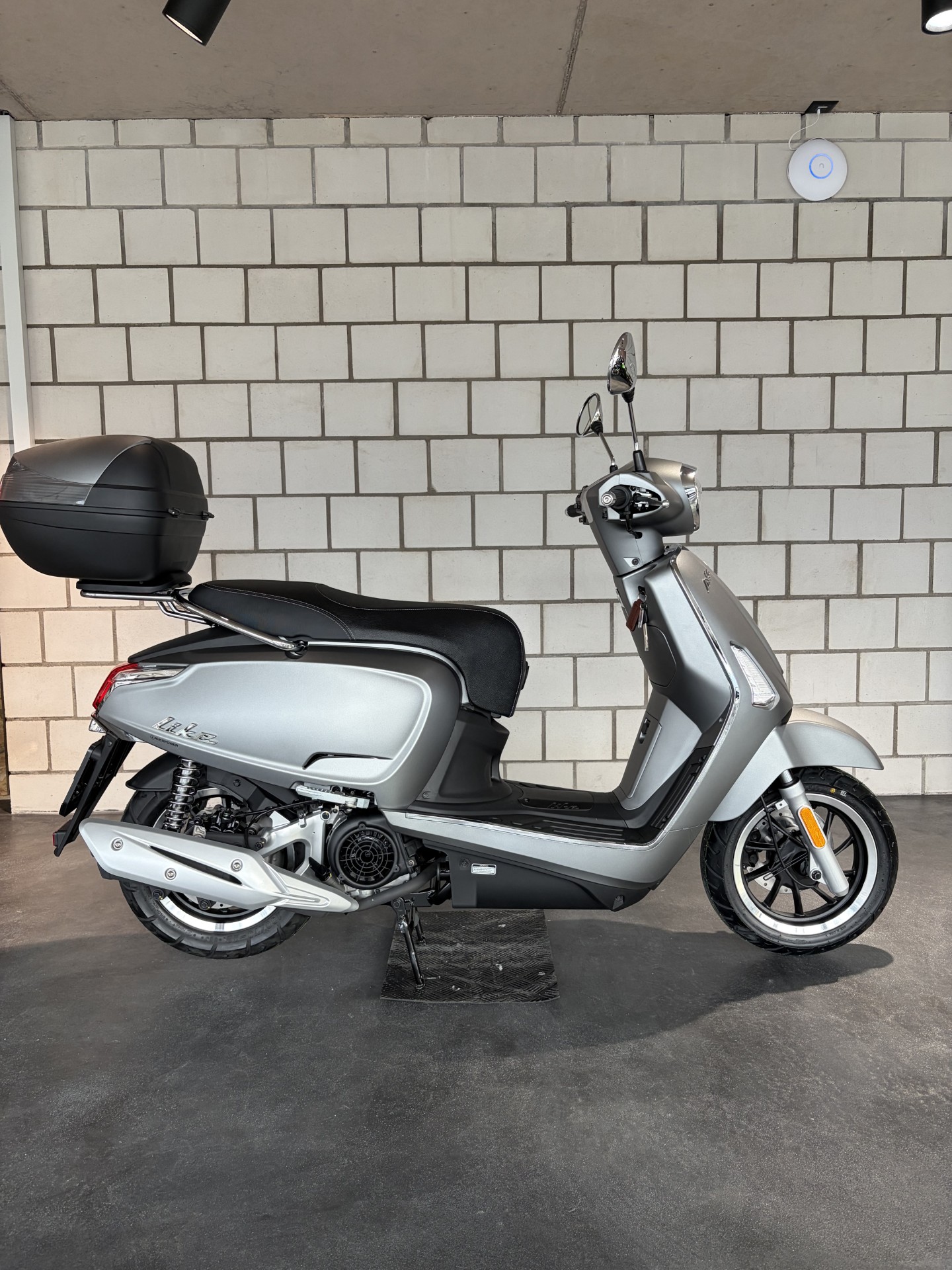 KYMCO New Like 125i CBS + Topcase-showroom-element-2
