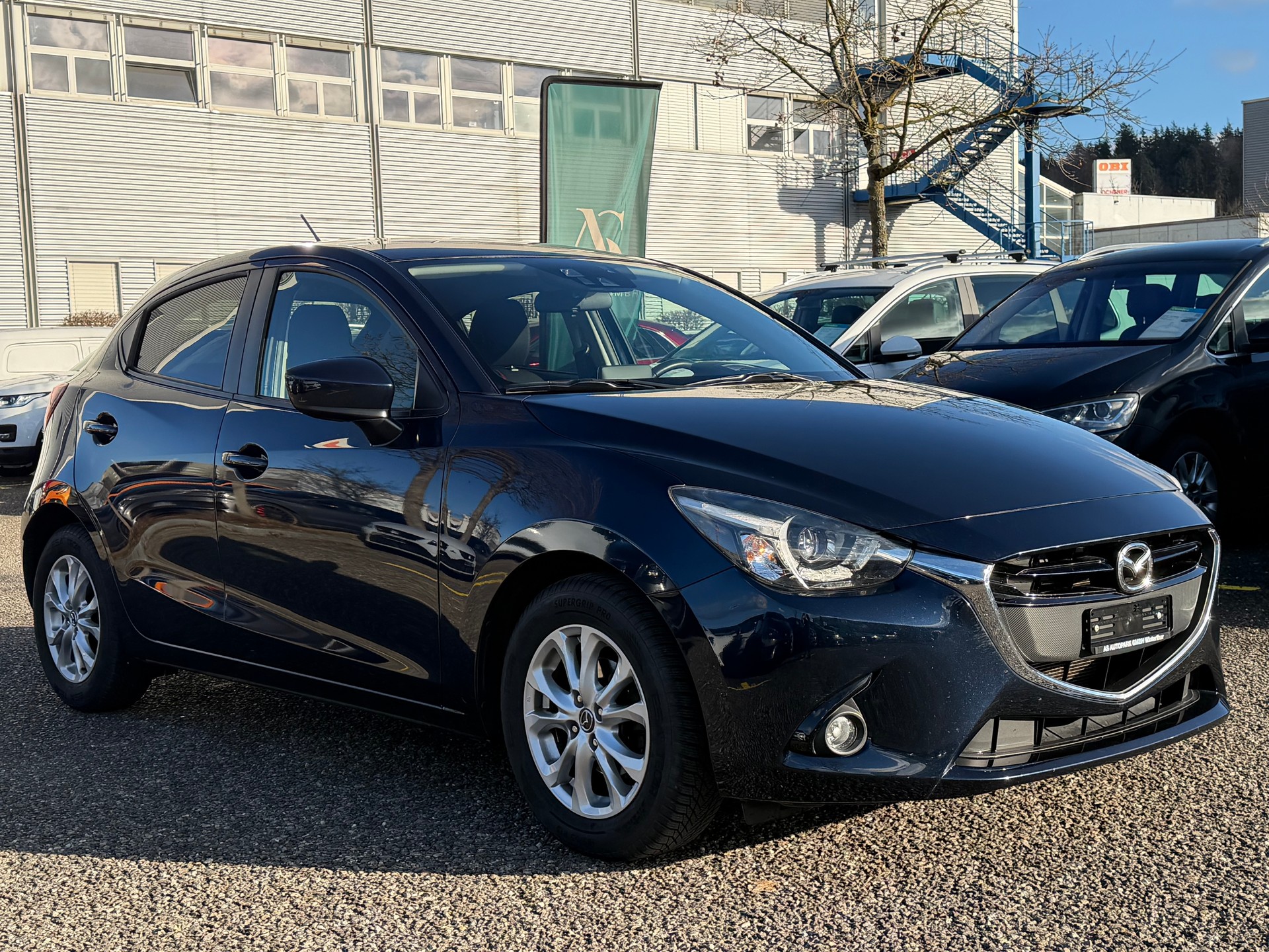 MAZDA 2 1.5i 16V Skyactiv-G Revolution-image-2