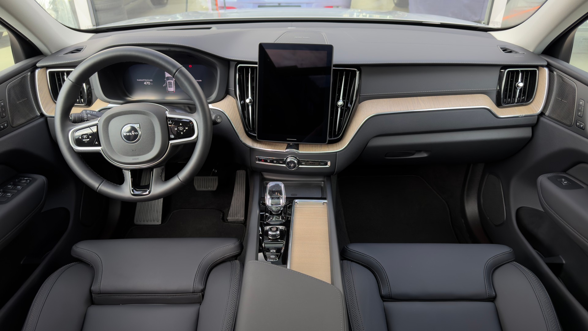VOLVO XC60 2.0 T6 TE Ultra Dark eAWD-image-7